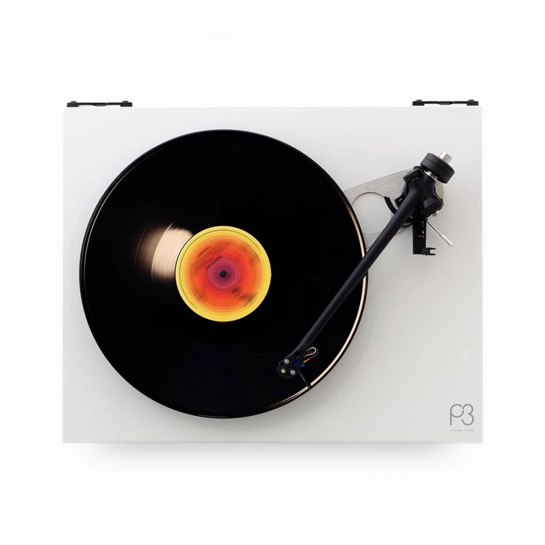 Rega: Planar 3 Turntable w/ Cartridge