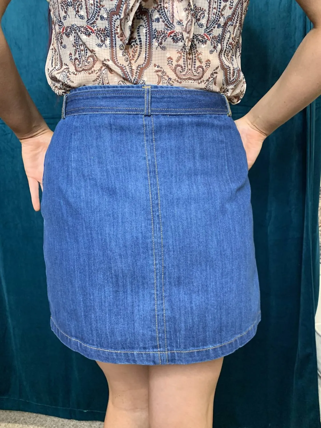 Jupe rétro à ceinture en denim