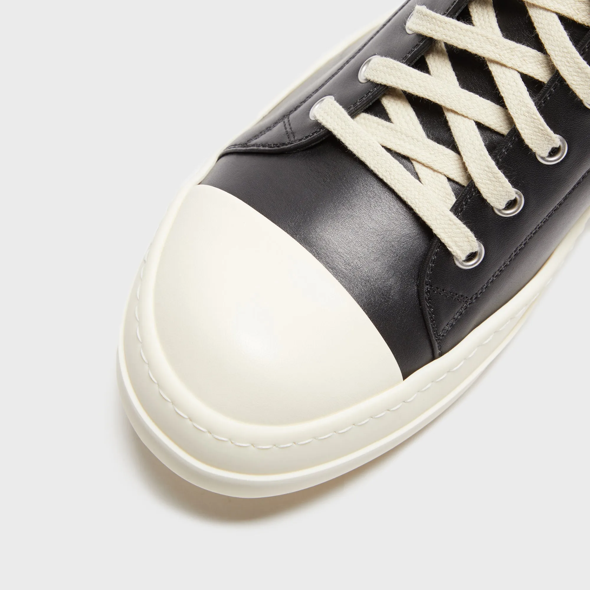 Rick Owens Scarpe In Pelle Low Sneaks - Black / Milk / Milk Anti-Static Treatment Design Supportive Ear