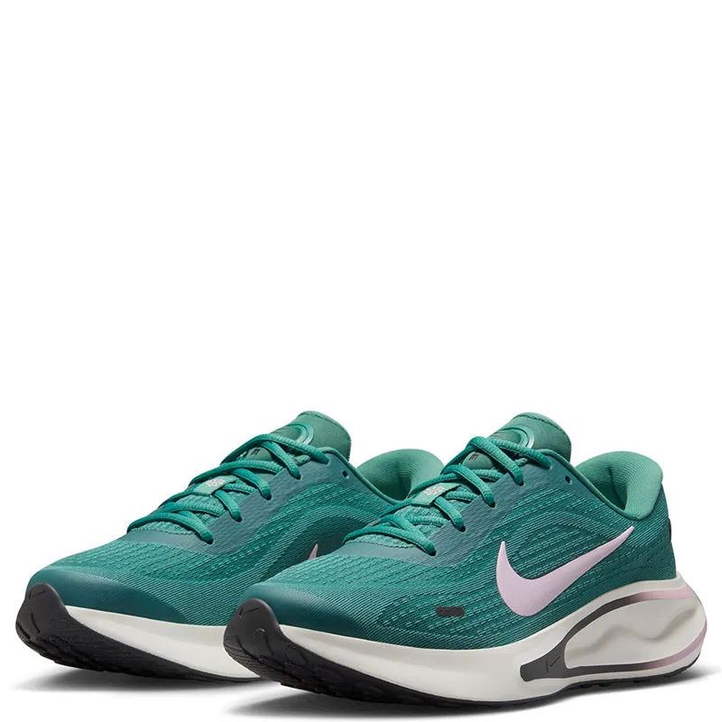 Soft Stud Nike Women'S Journey Run