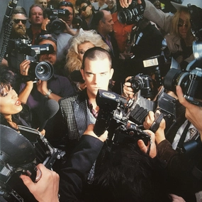 Robbie Williams  Life Thru A Lens  (Arrives in 4 days ) hi-fi stereo for audiophiles,hi-fi tube socket,hi-fi damping feet