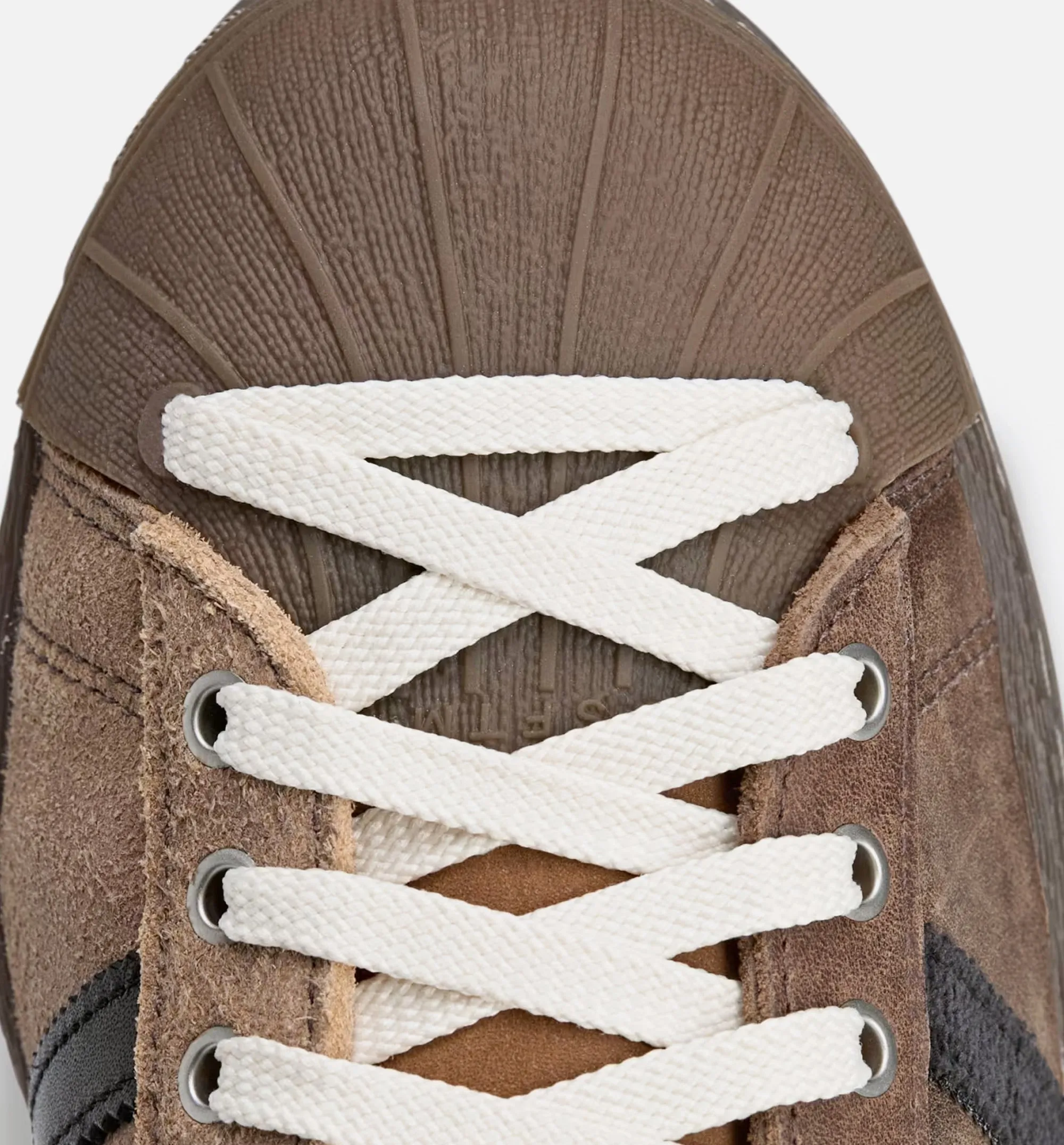 Comfortable Rubber Outsole Superstar 82 Sftm Mens Lifestyle Shoe - White/Core Black/Cream