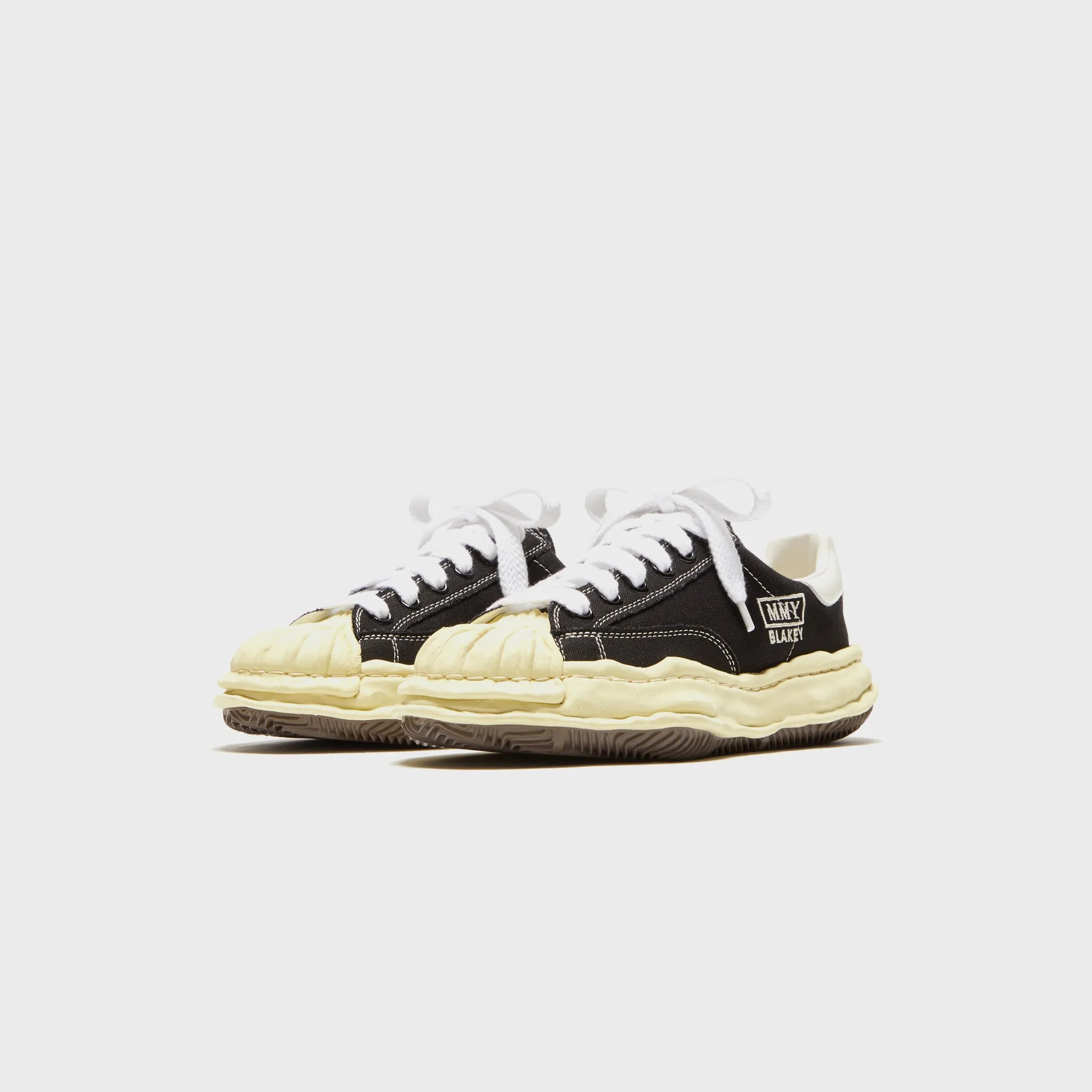 Slip-Resistant Grooves Discover Your Passion Mihara Yasuhiro Blakey Low - Vintage Black
