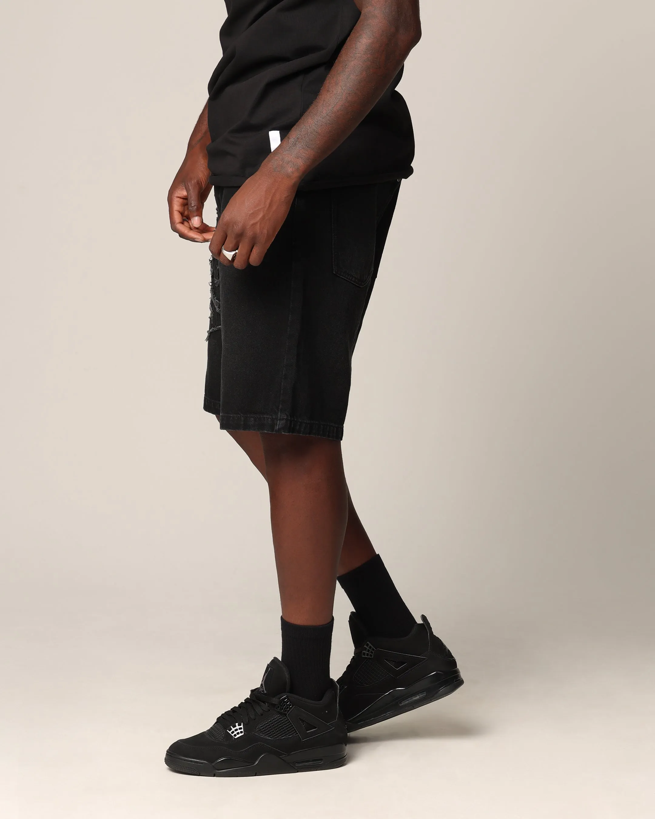 Saint Morta Shorts en Jean à Motif Demi-Crâne Lavé Noir
