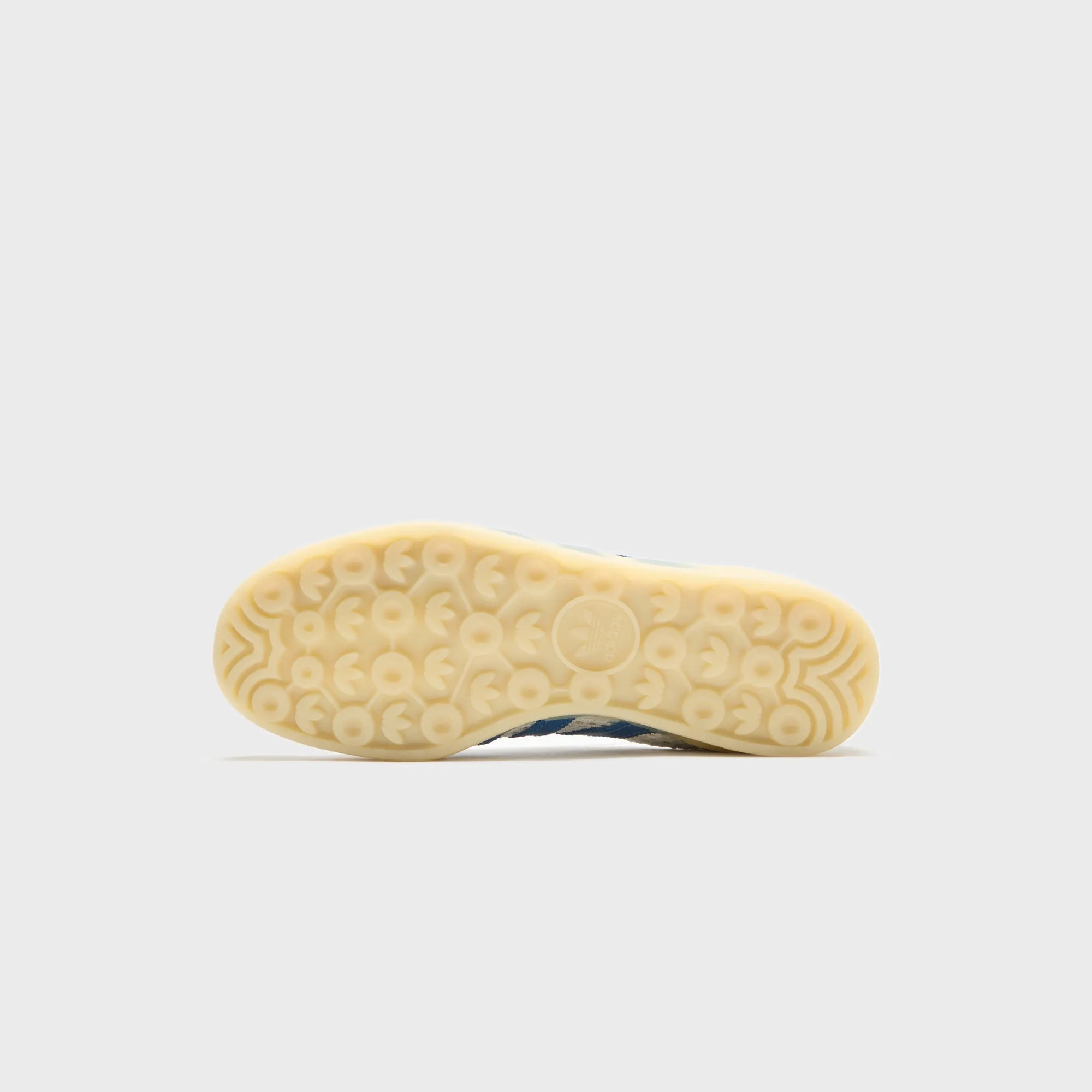 SoftInterior Comfort Rolling Adidas Gazelle Indoor - Off White / Focus Blue / Warm Vanilla