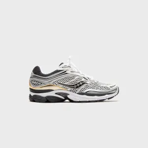 Step into the Beat Made to Move Saucony Progrid Omni 9 - Silver / Gold