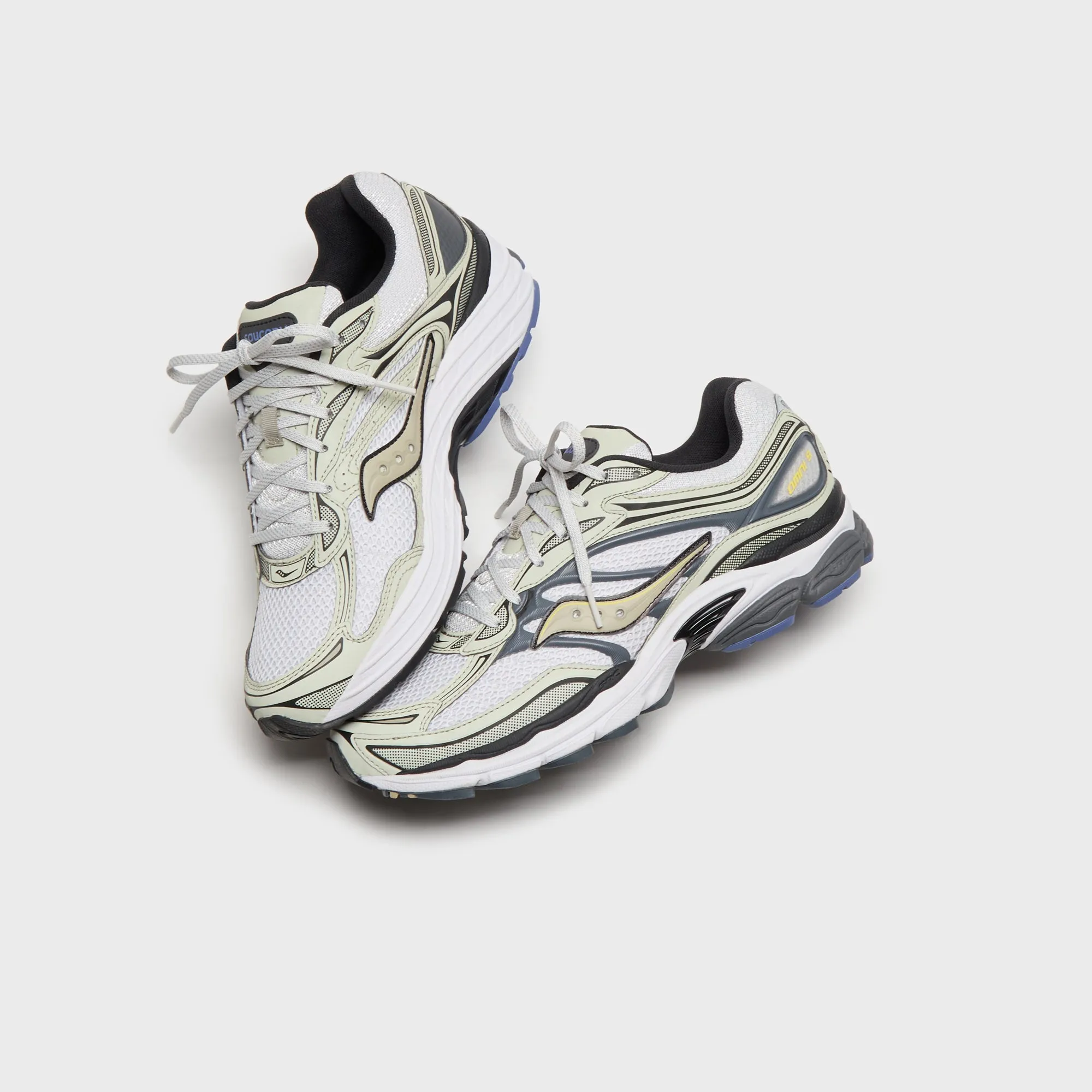 Saucony Progrid Omni 9 - White / Gold Water-Repellent