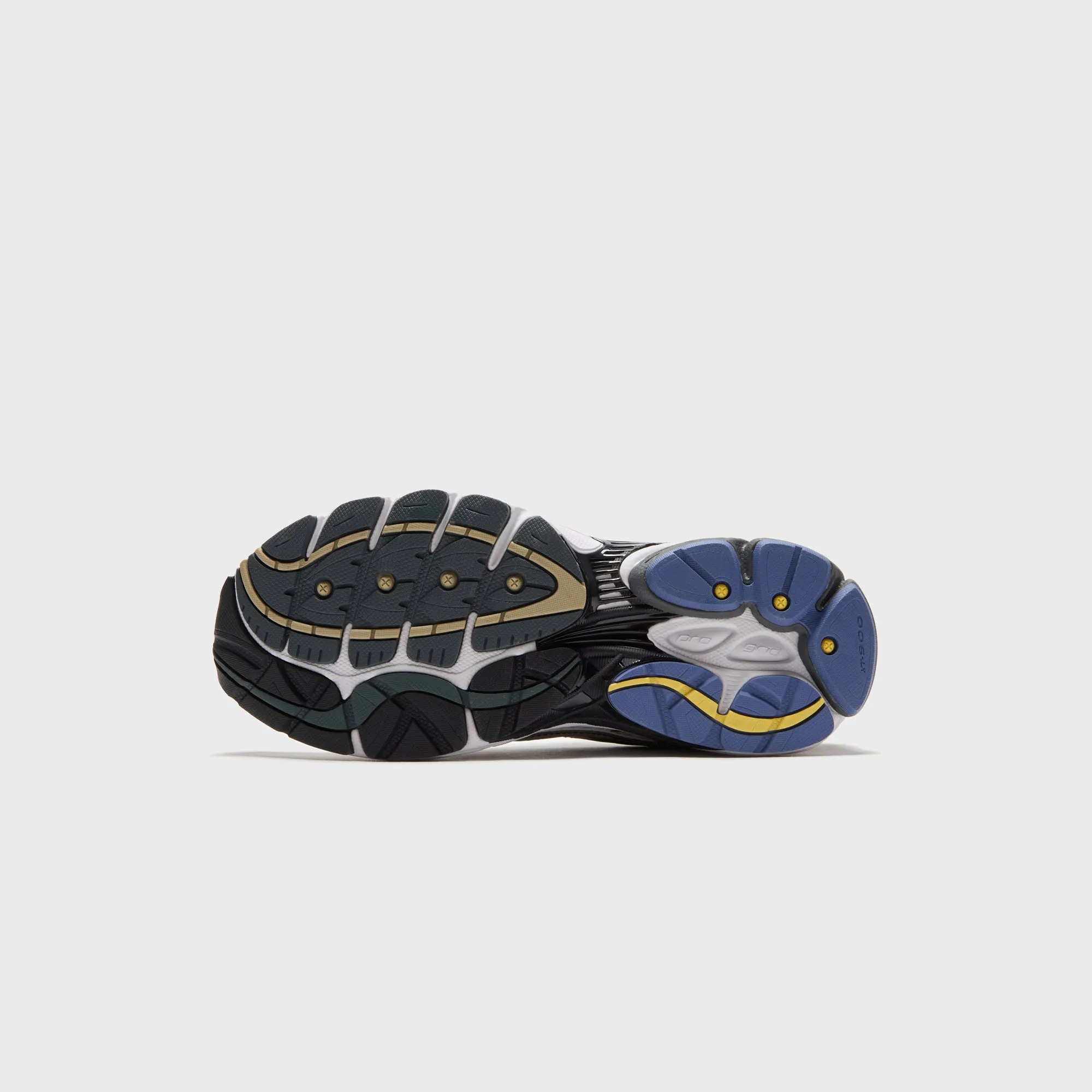 Quick On And Off Flexible Materials Saucony Progrid Omni 9 - White / Gold