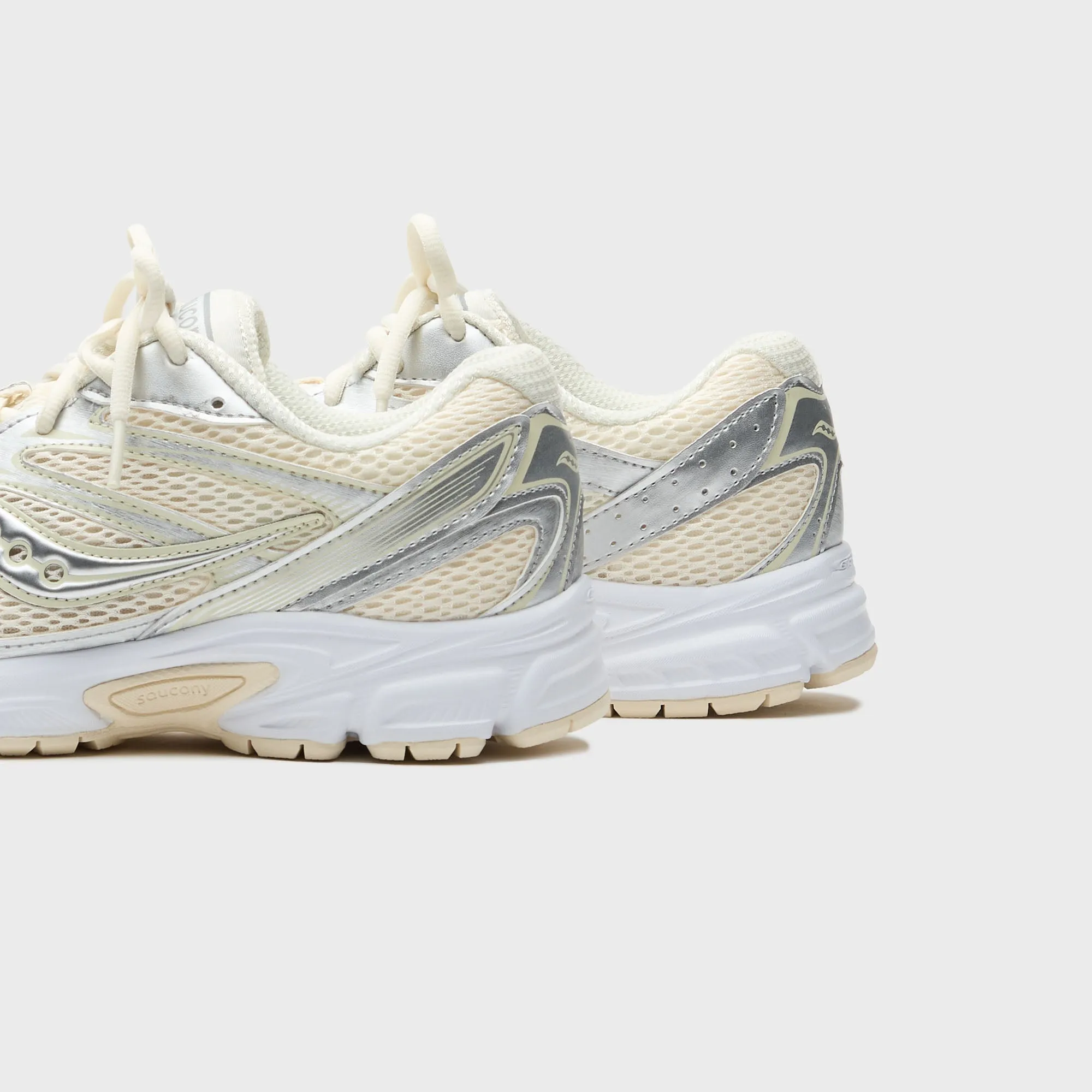 Saucony Wmns Ride Millennium - Cream / Silver Comfortable Footbed Design Style Set