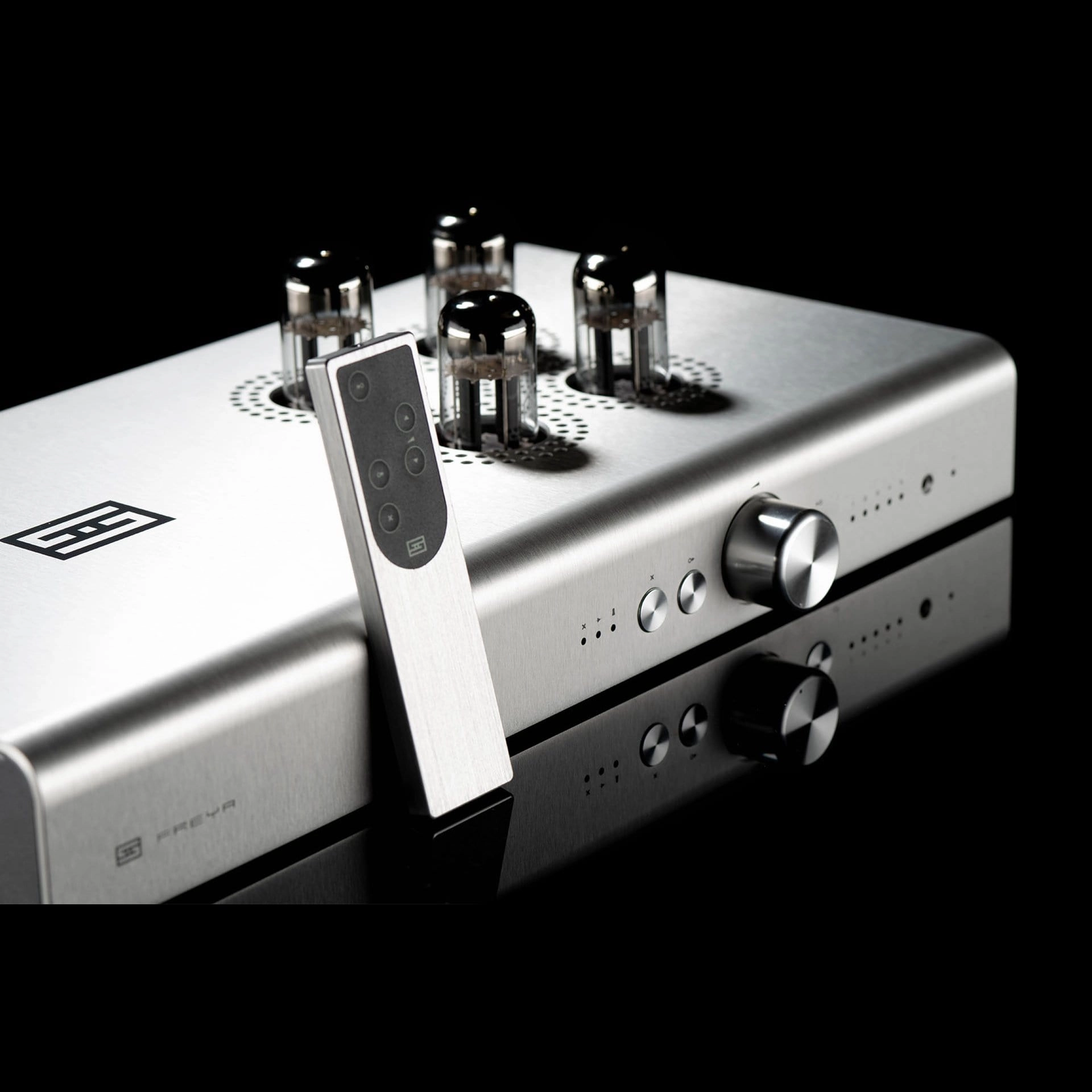 Schiit Audio Freya  Balanced Stereo Pre-Amplifier