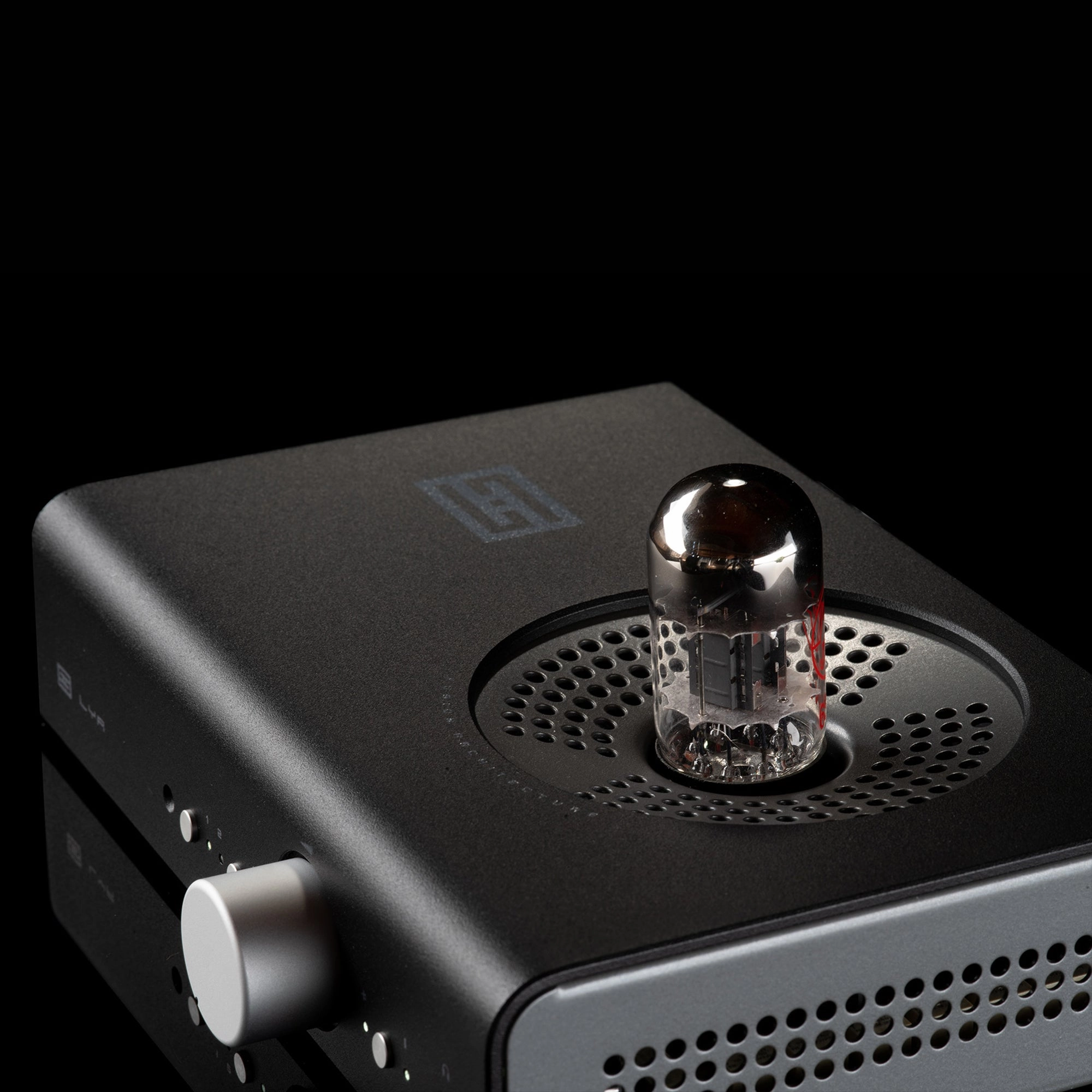 Schiit Audio Lyr  Hybrid Headphone Amplifier