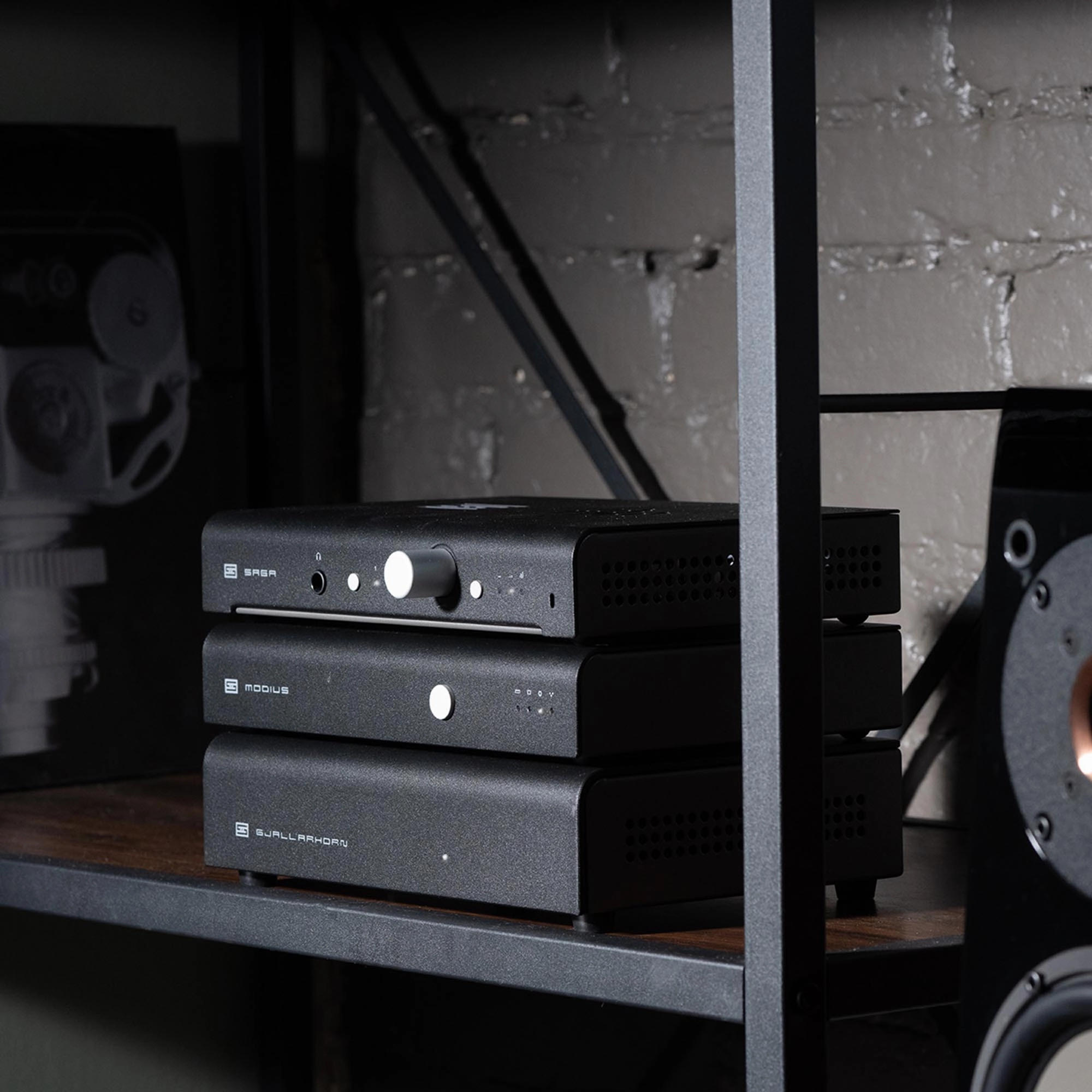 Schiit Audio Saga 2F Black Preamplifier