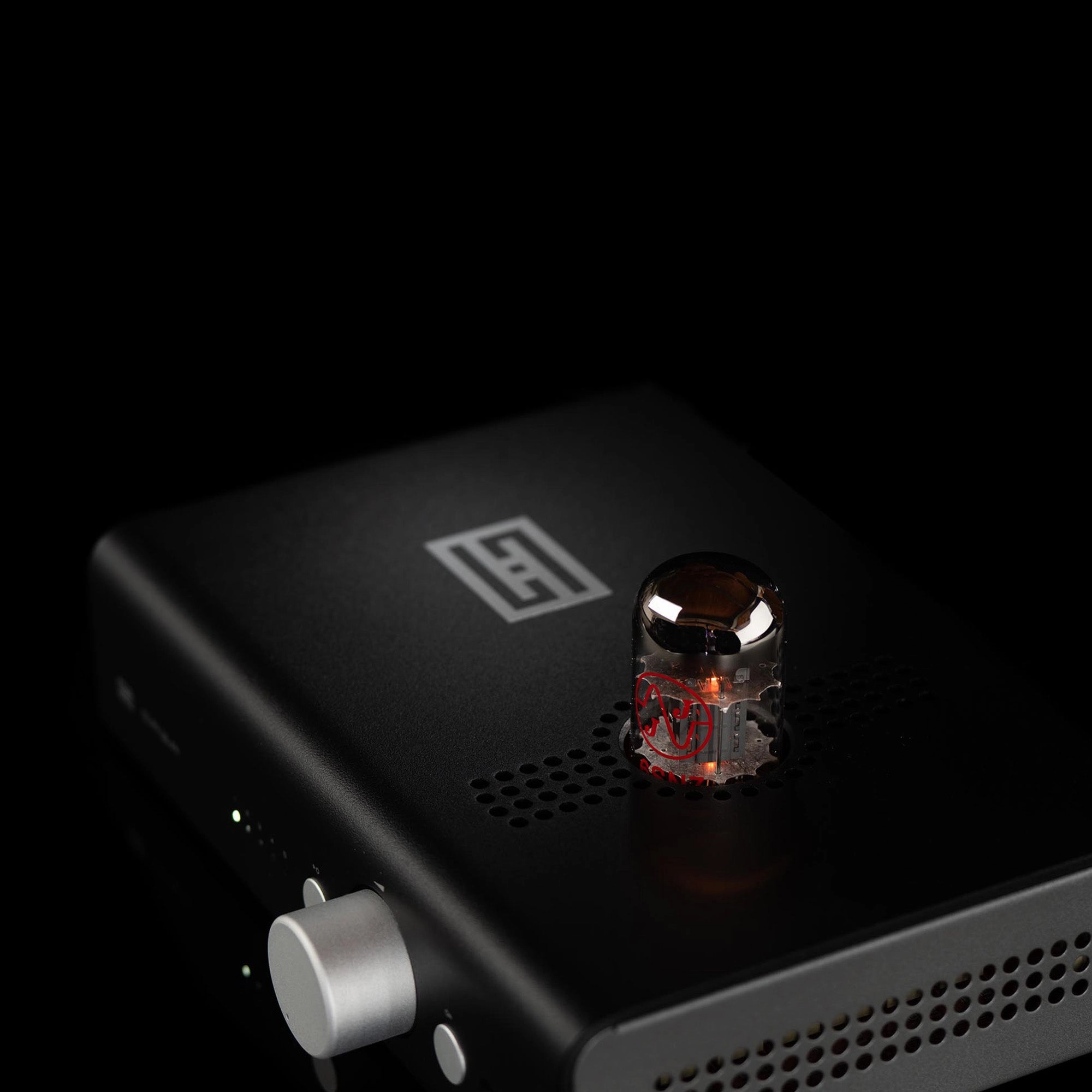 Schiit Audio Saga   Stereo Pre-Amplifier