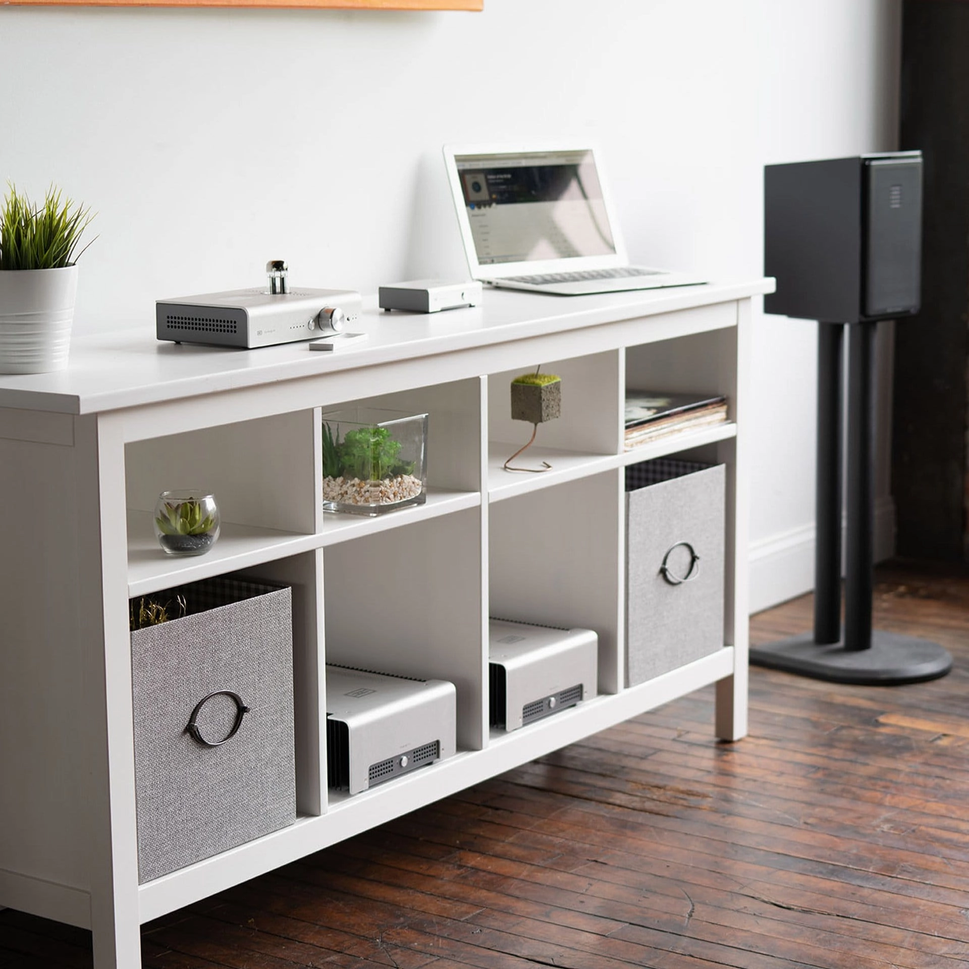 Schiit Audio Saga   Stereo Pre-Amplifier