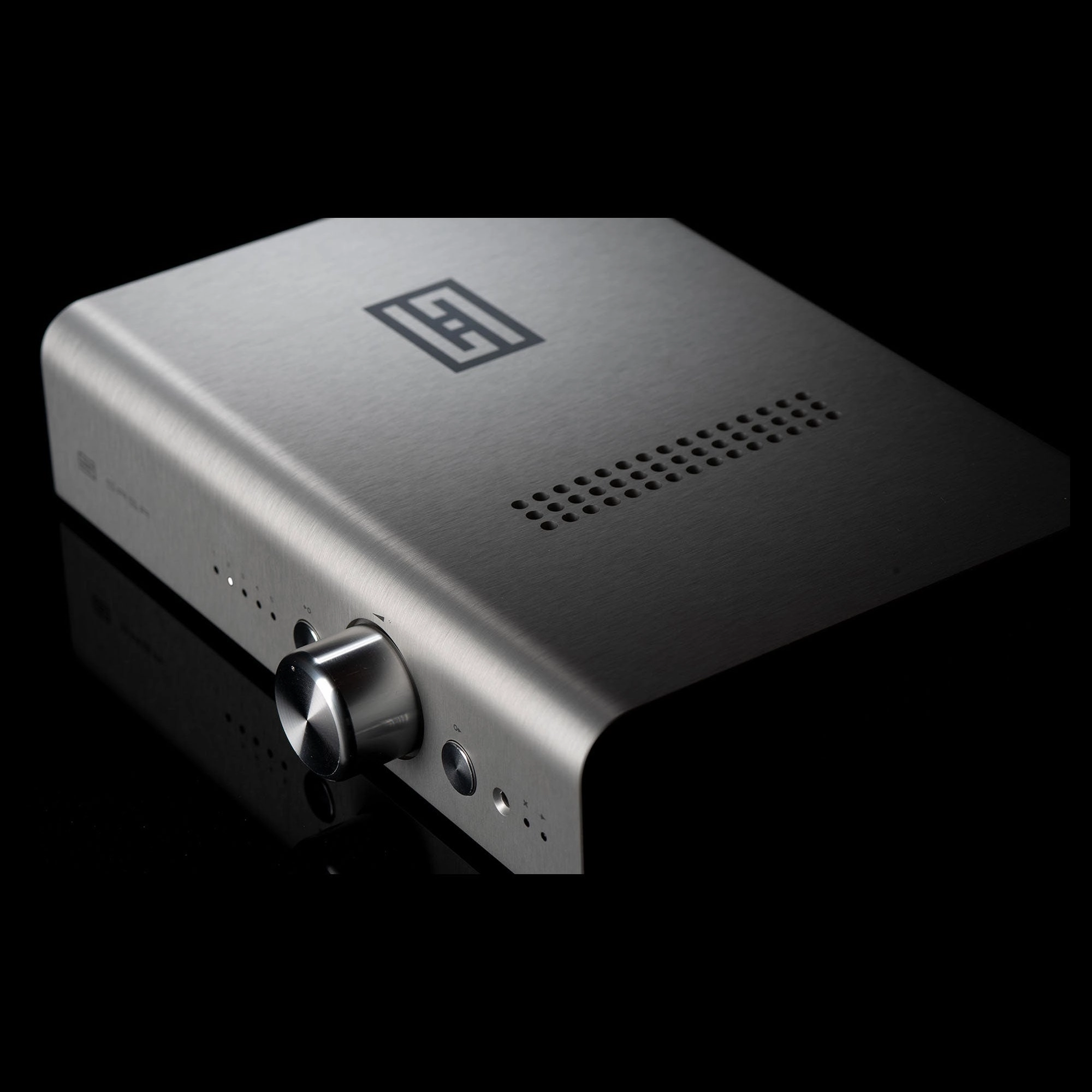 Schiit Audio Saga S Stereo Pre-Amplifier