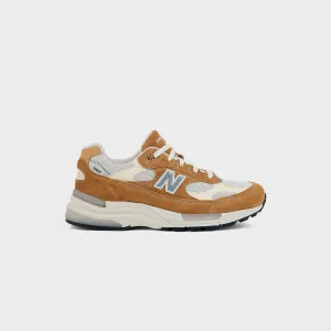 New Balance Made In Usa 992 - Sweet Caramel / Calcium Maximalist Durable Nylon Fabric