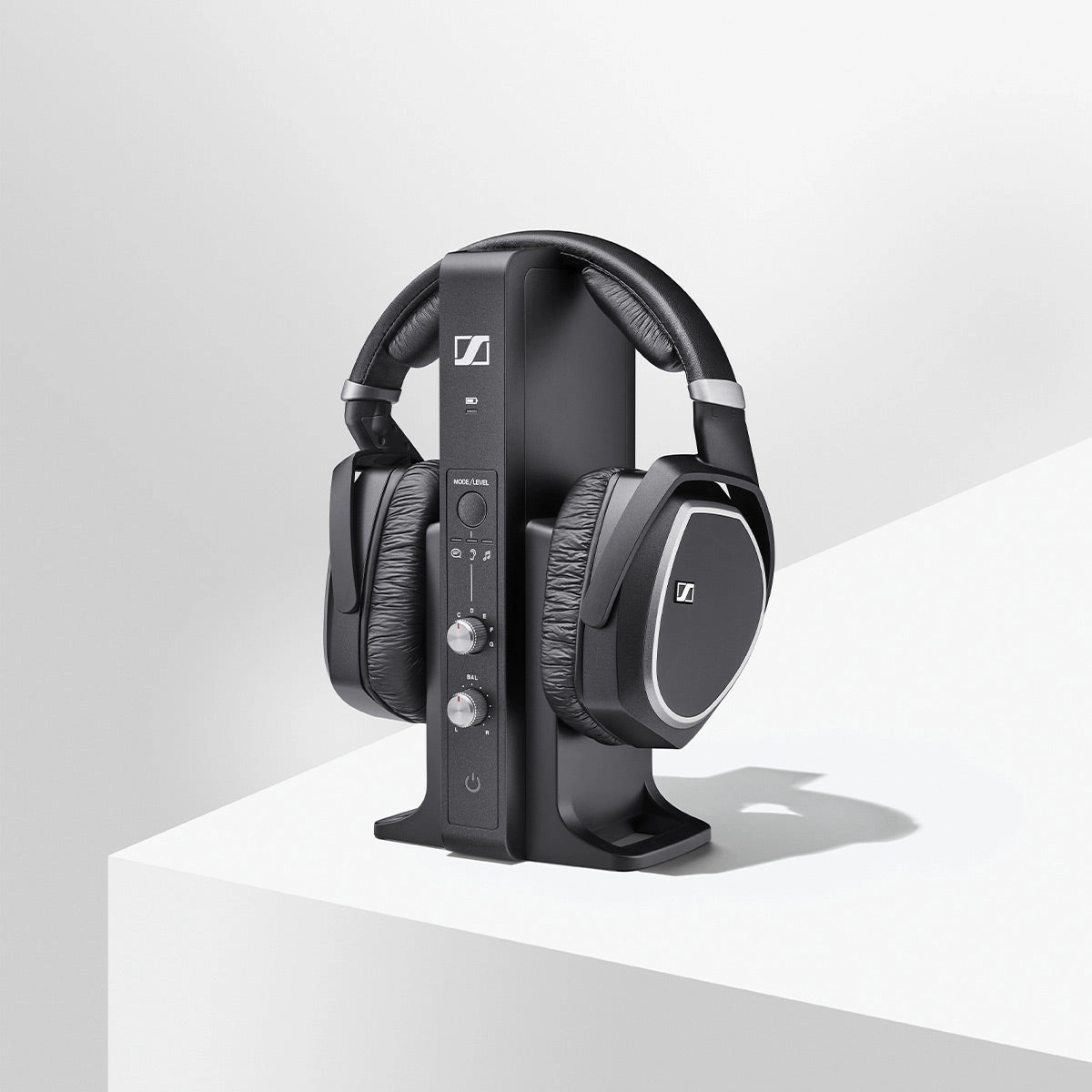 Sennheiser RS195 Over-Ear Closed Headphones (Black)