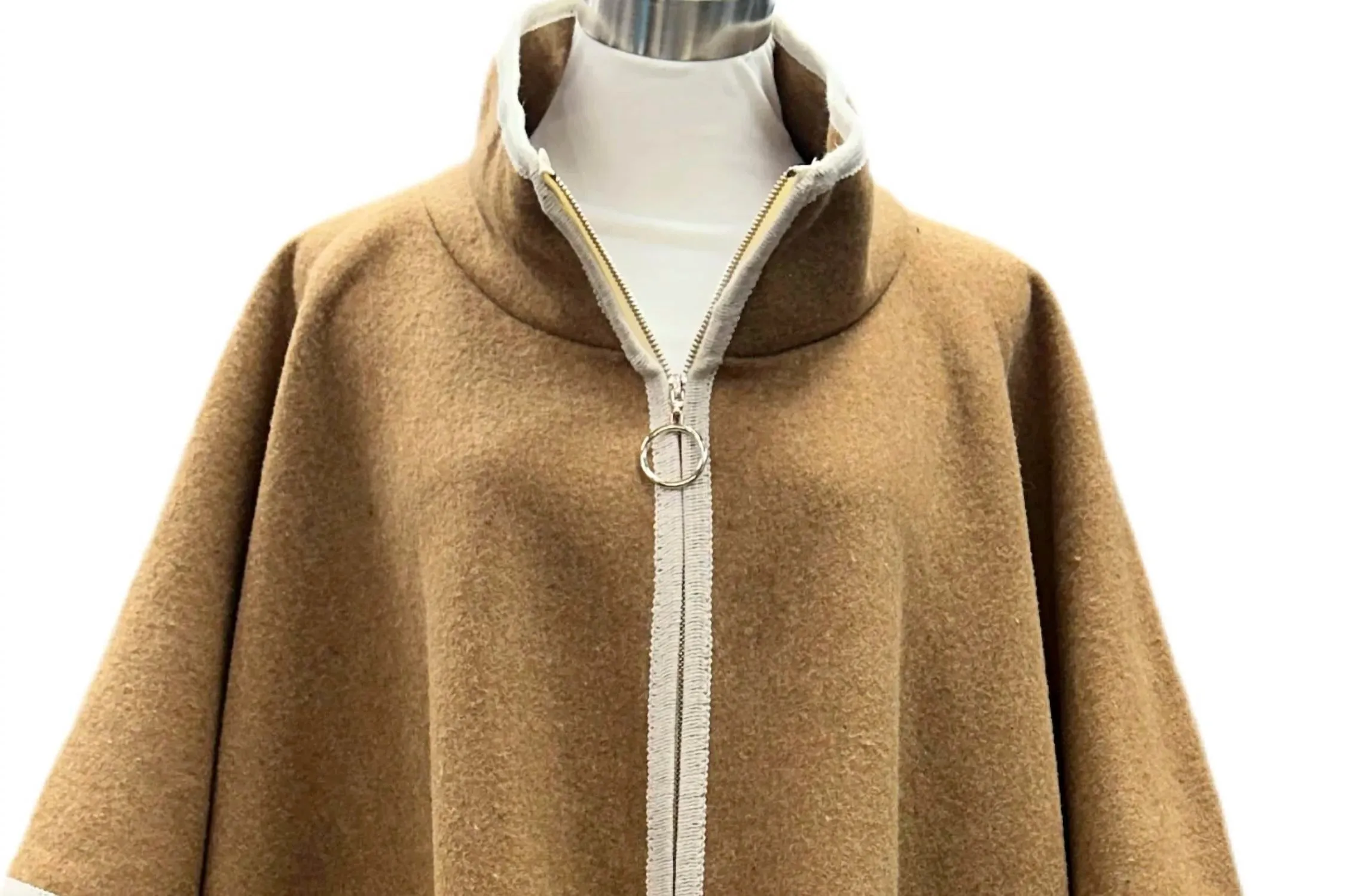 Poncho Couverture à Zip Manches Courtes en Camel