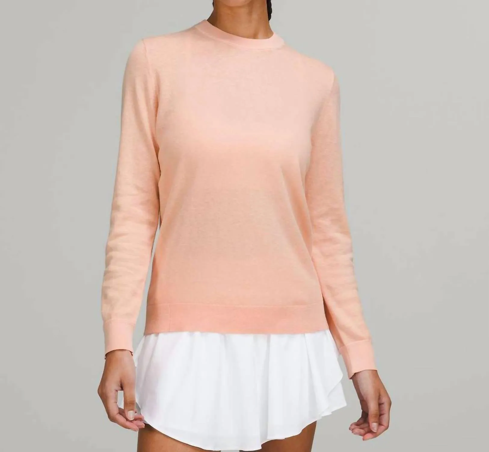 Pullover en mélange de soie en satin pêche