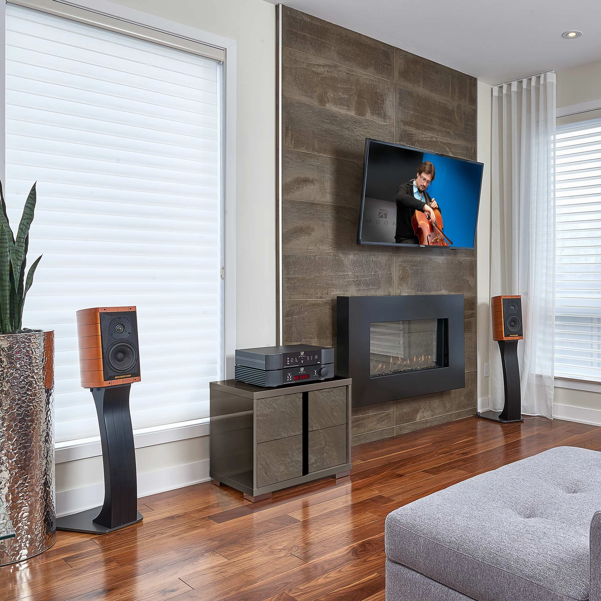 Simaudio MOON 340i X Integrated Amplifier