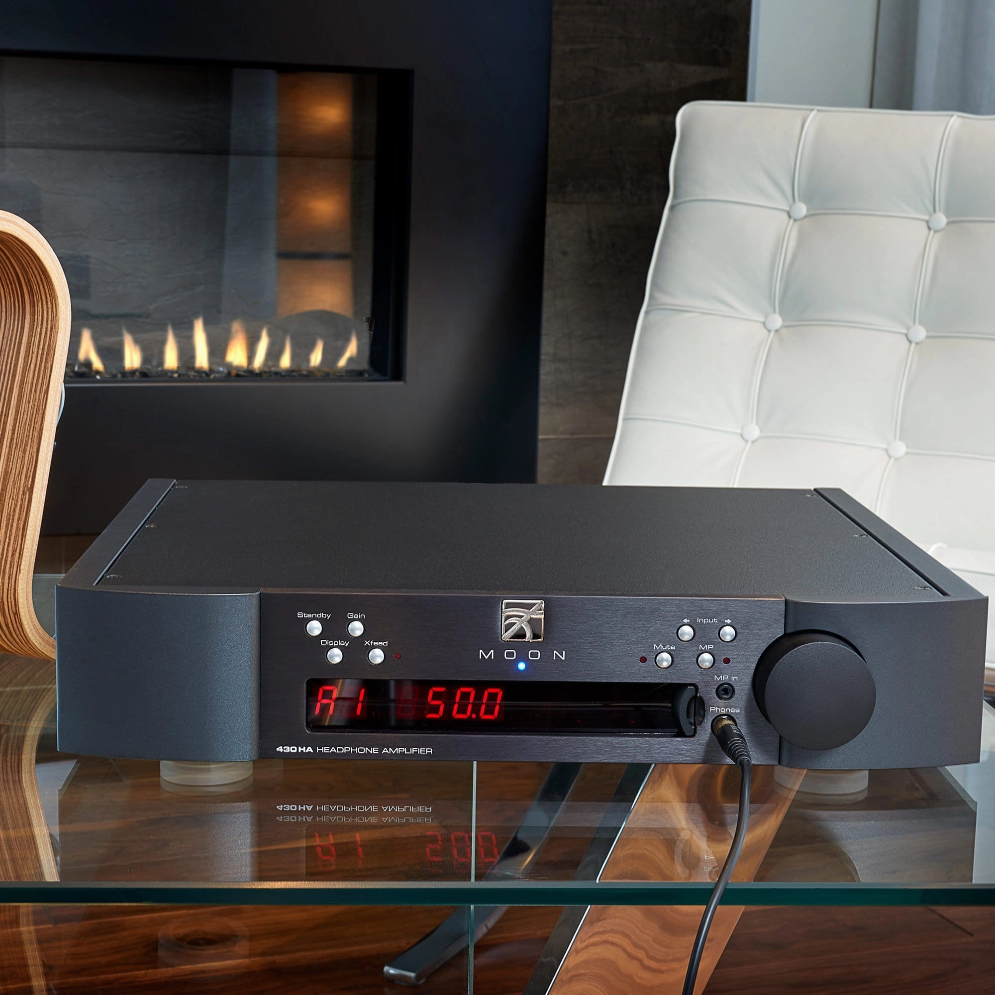 Simaudio MOON 430HA Headphone Amplifier