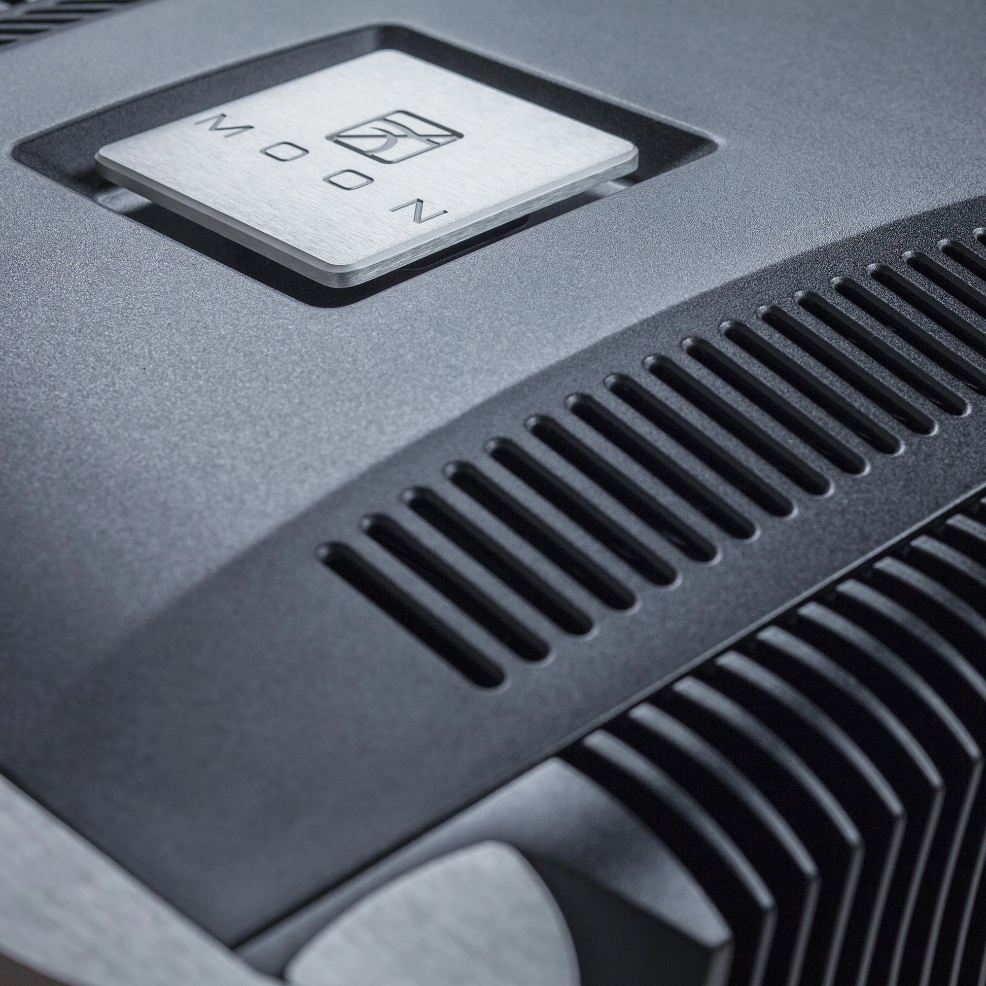 Simaudio MOON 888 Mono Power Amplifier (Pair)