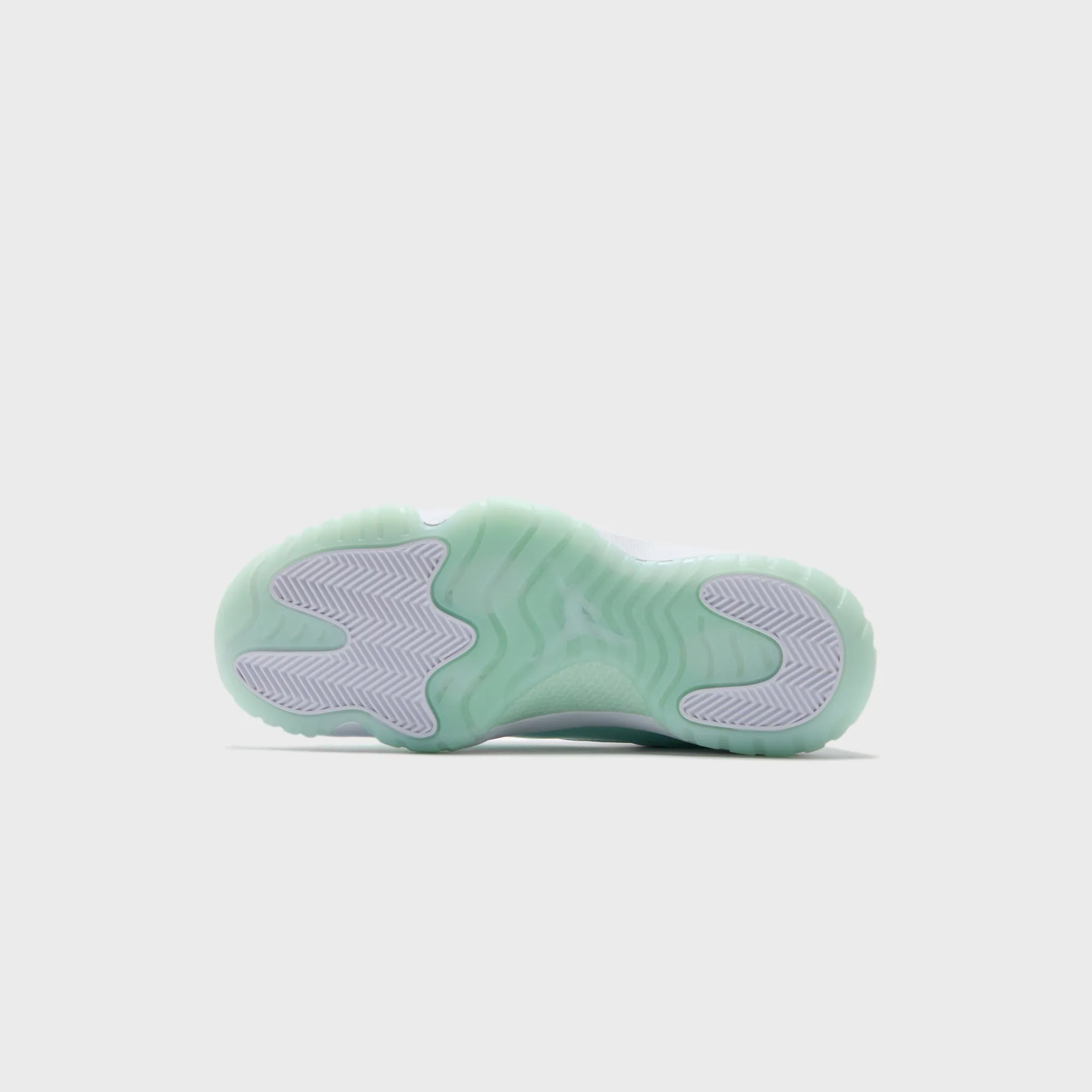 Jordan Air Jordan 11 Retro Low - White / Igloo Anti-Slip Trait Oxford Trim