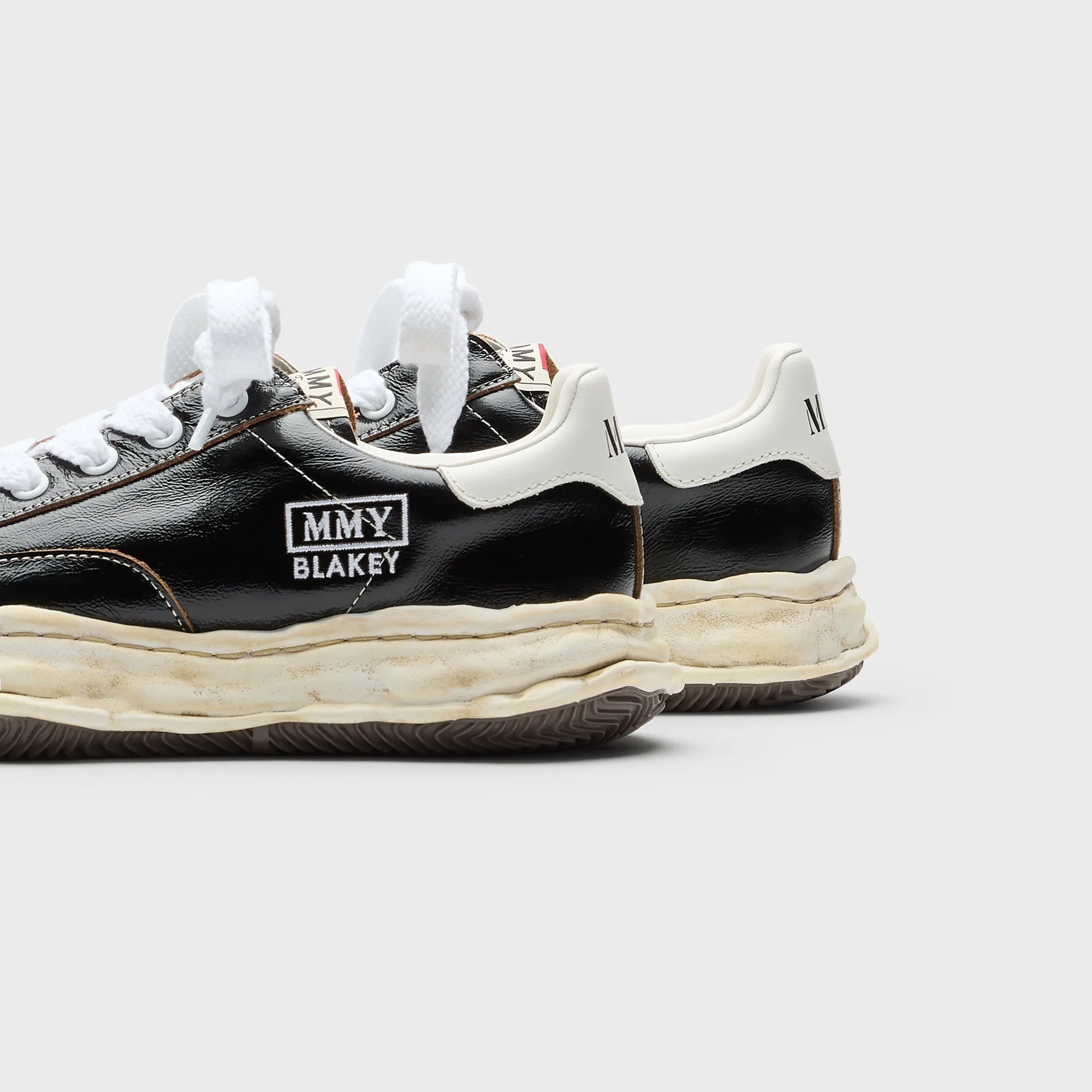 Anti Slip Style Mihara Yasuhiro Blakey Original Sole Wrinkled Leather Low Top Sneaker - Black