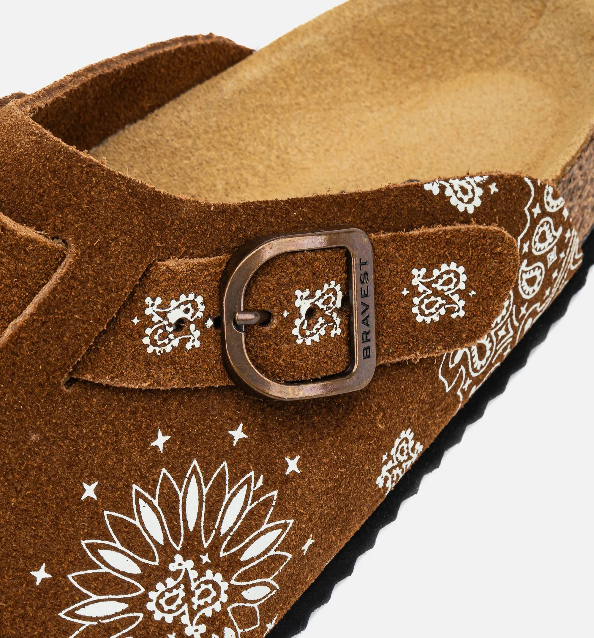 Textured Fabrics Slippers Two Tone Paisley Clog Mens Sandal - Mocha/White