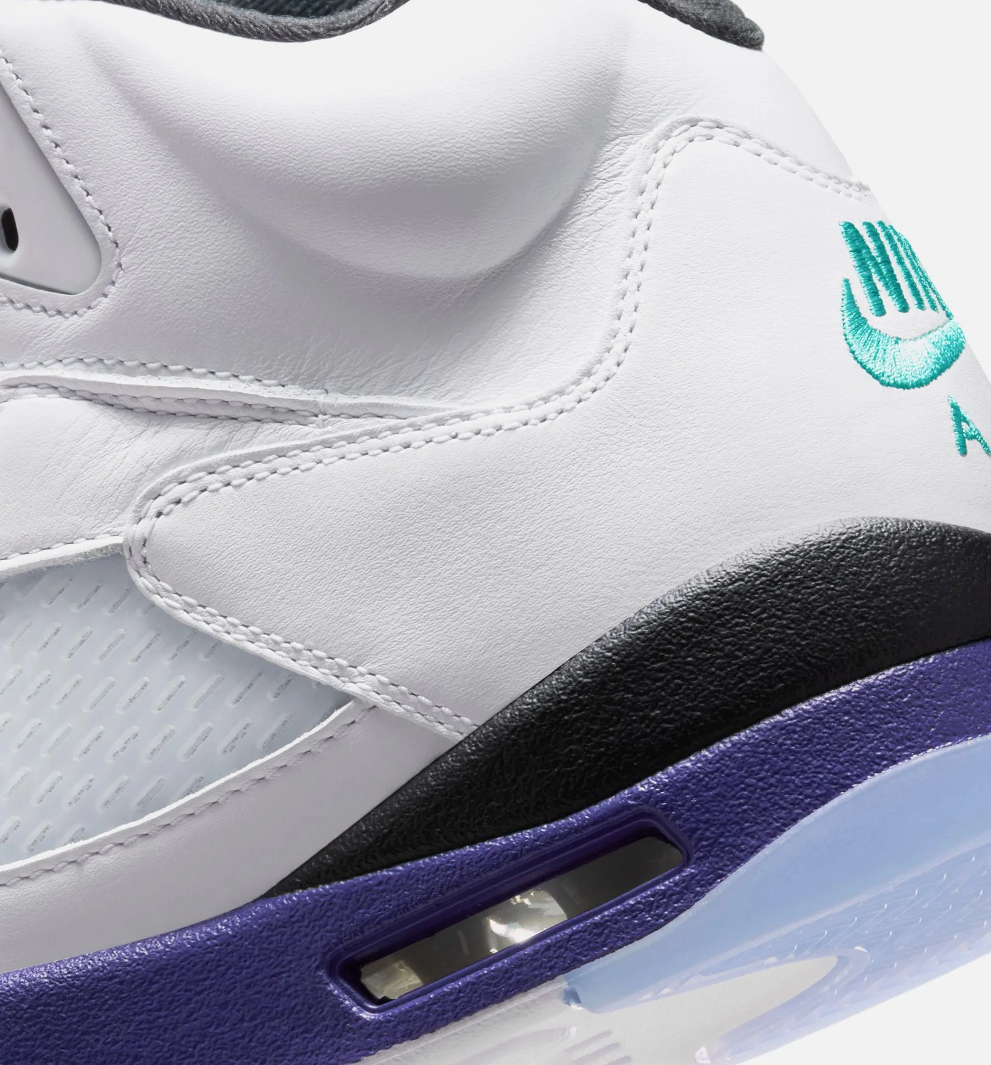 Air Jordan 5 Retro Grape Mens Lifestyle Shoe - White/New Emerald/Grape Ice/Black Jack-Of-All-Trades