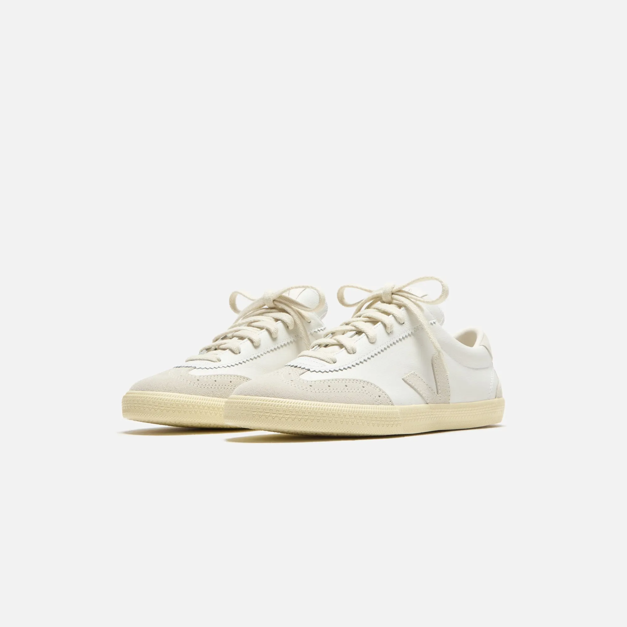 Comfortable Companion Veja Wmns Volley - White / Natural