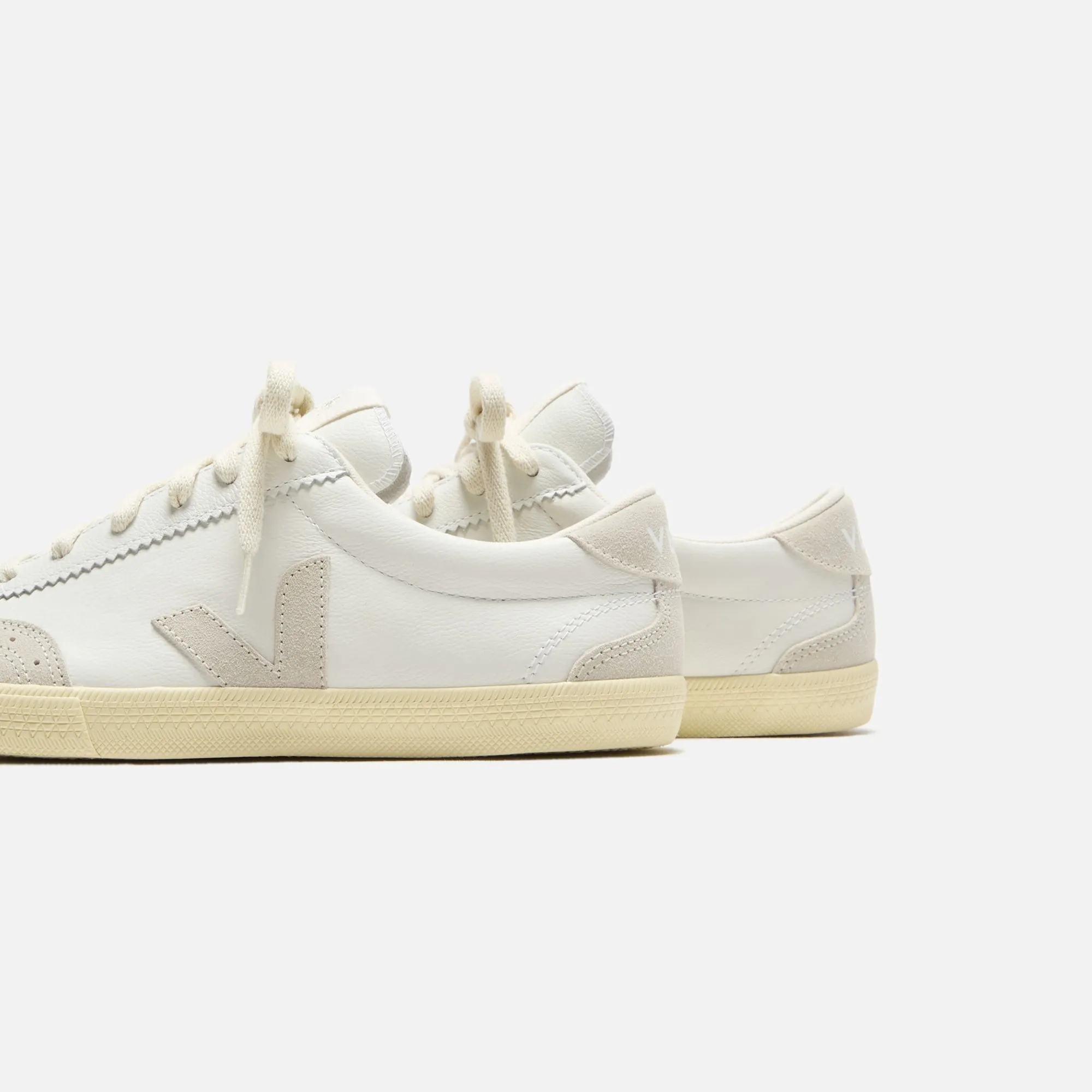 Veja Wmns Volley - White / Natural Lightweight Fabric Material