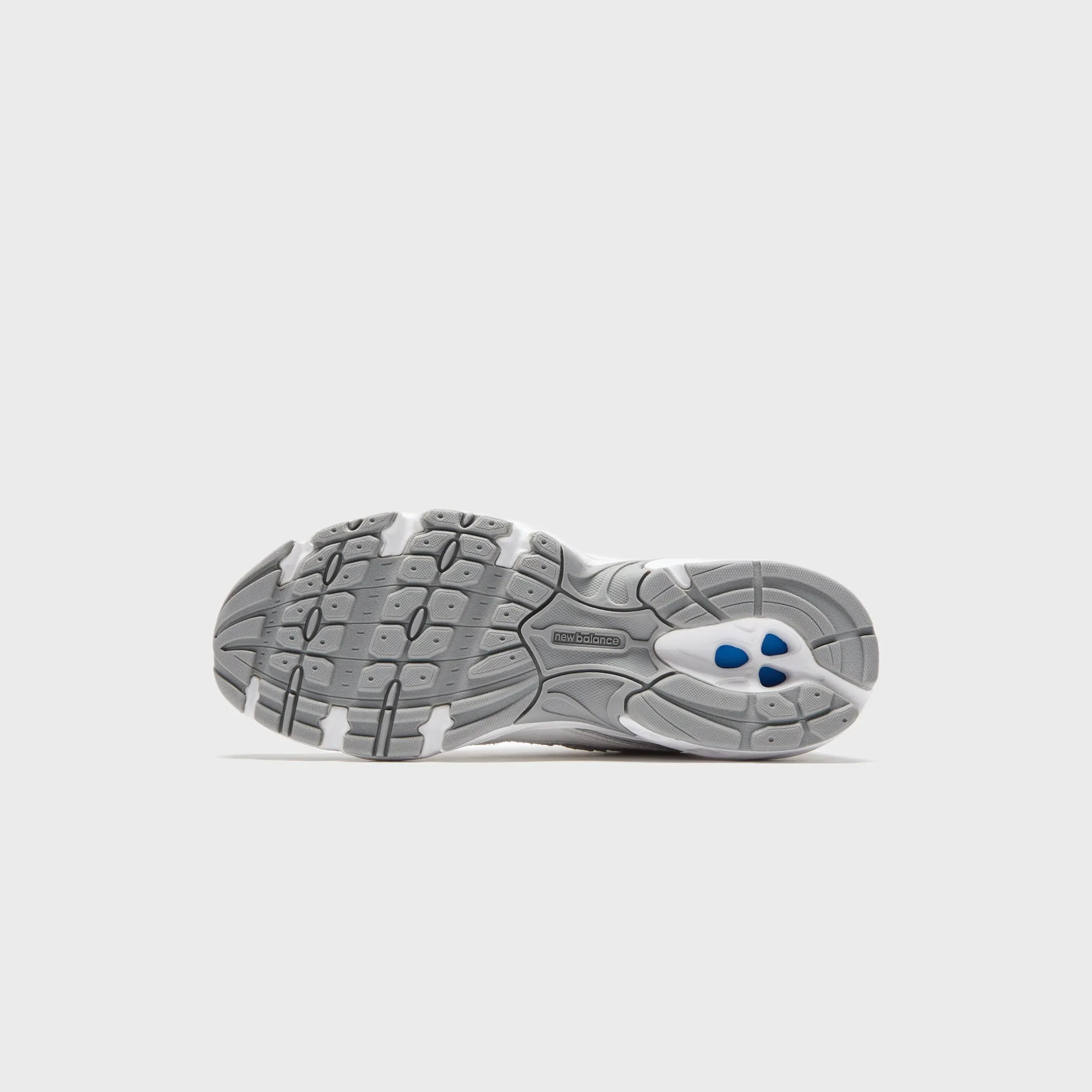 Shock Resistant Sole Design New Balance Wmns 740 - Grey / Reflection / Slate Grey