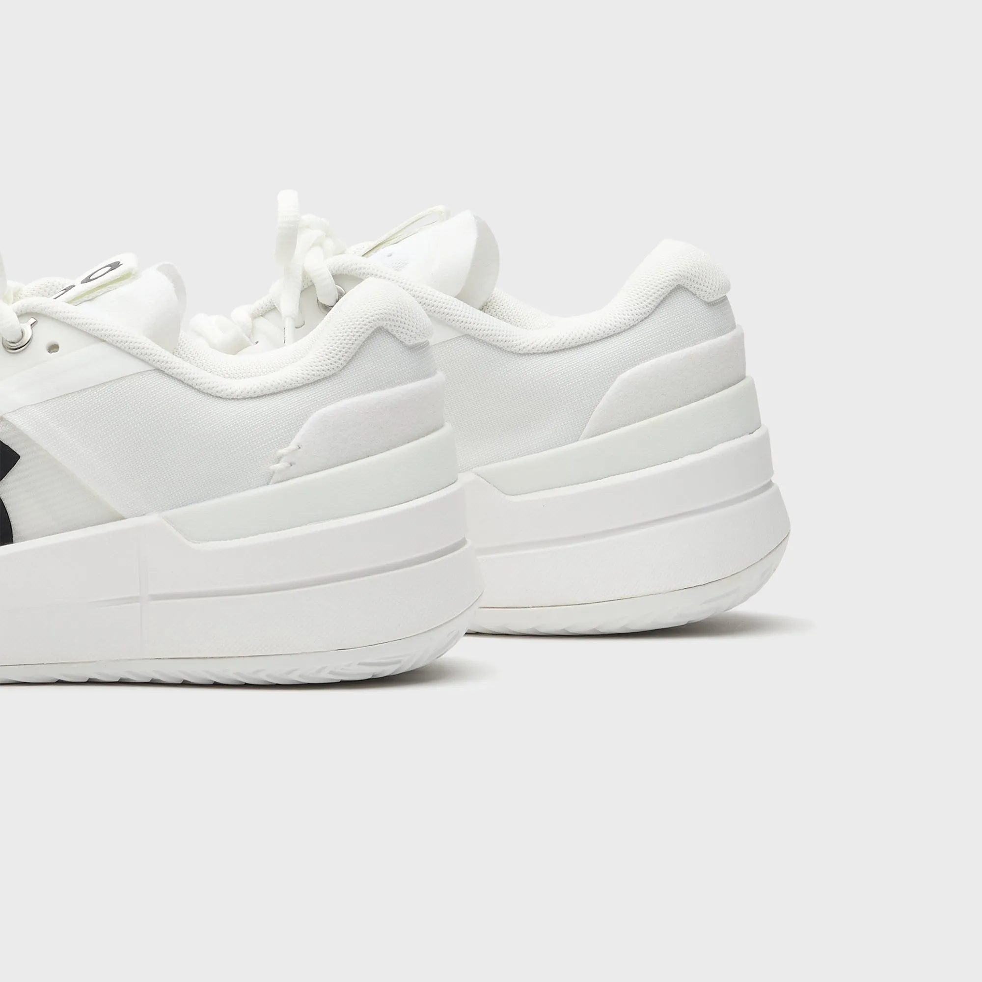 Padded Shank Pad Comfort Recommencing On Running The Roger Pro 2 - All White