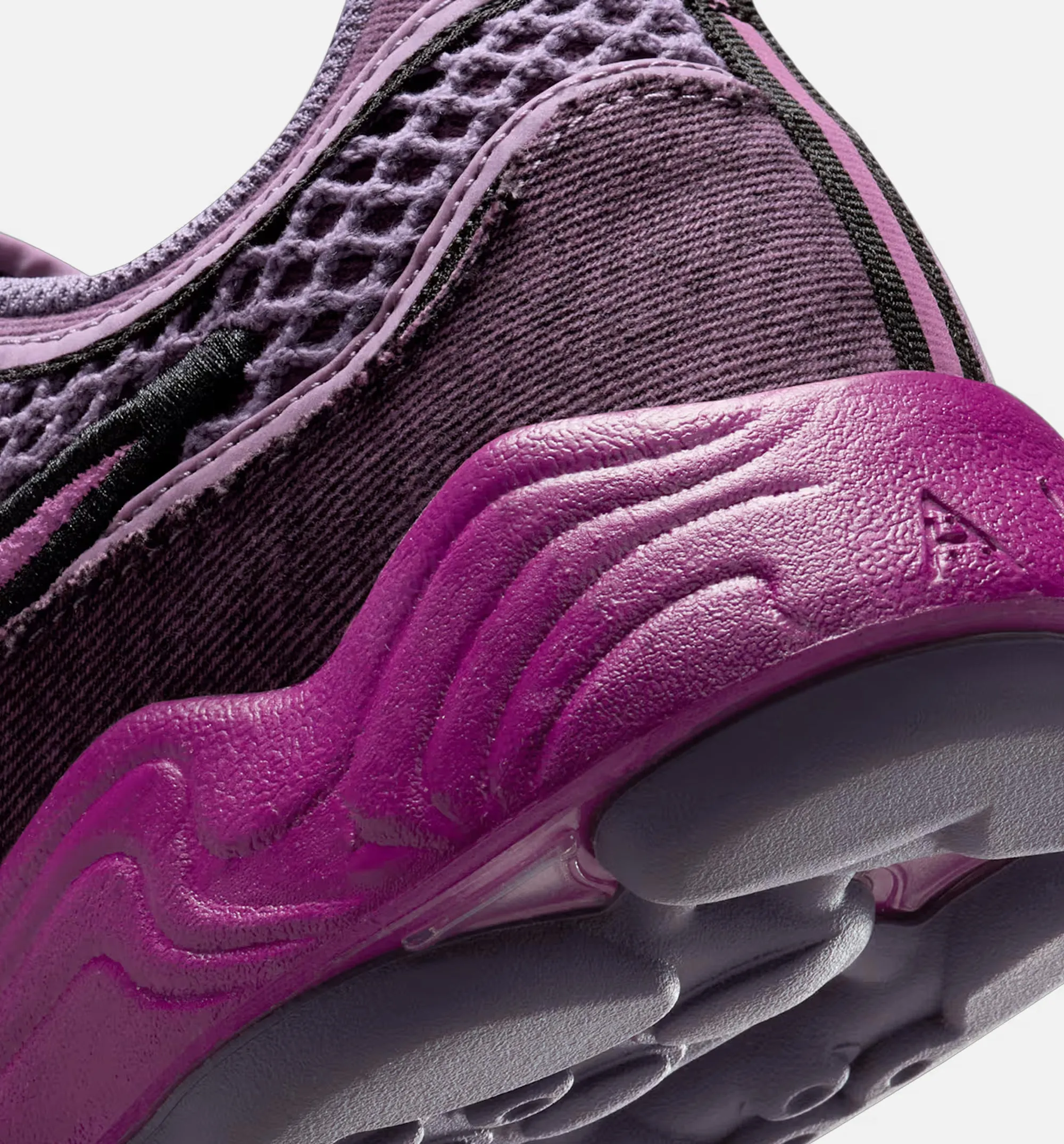 Air Zoom Spiridon Premium Mens Lifestyle Shoe - Hot Fuchsia/Viotech/Black/Canyon Purple Slip-On Feature Set