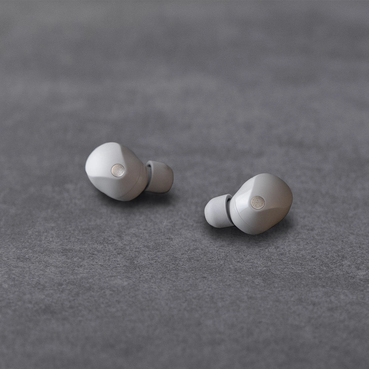 Sony WF-1000XM5 Truly Wireless Noise Canceling Earbuds (Silver)