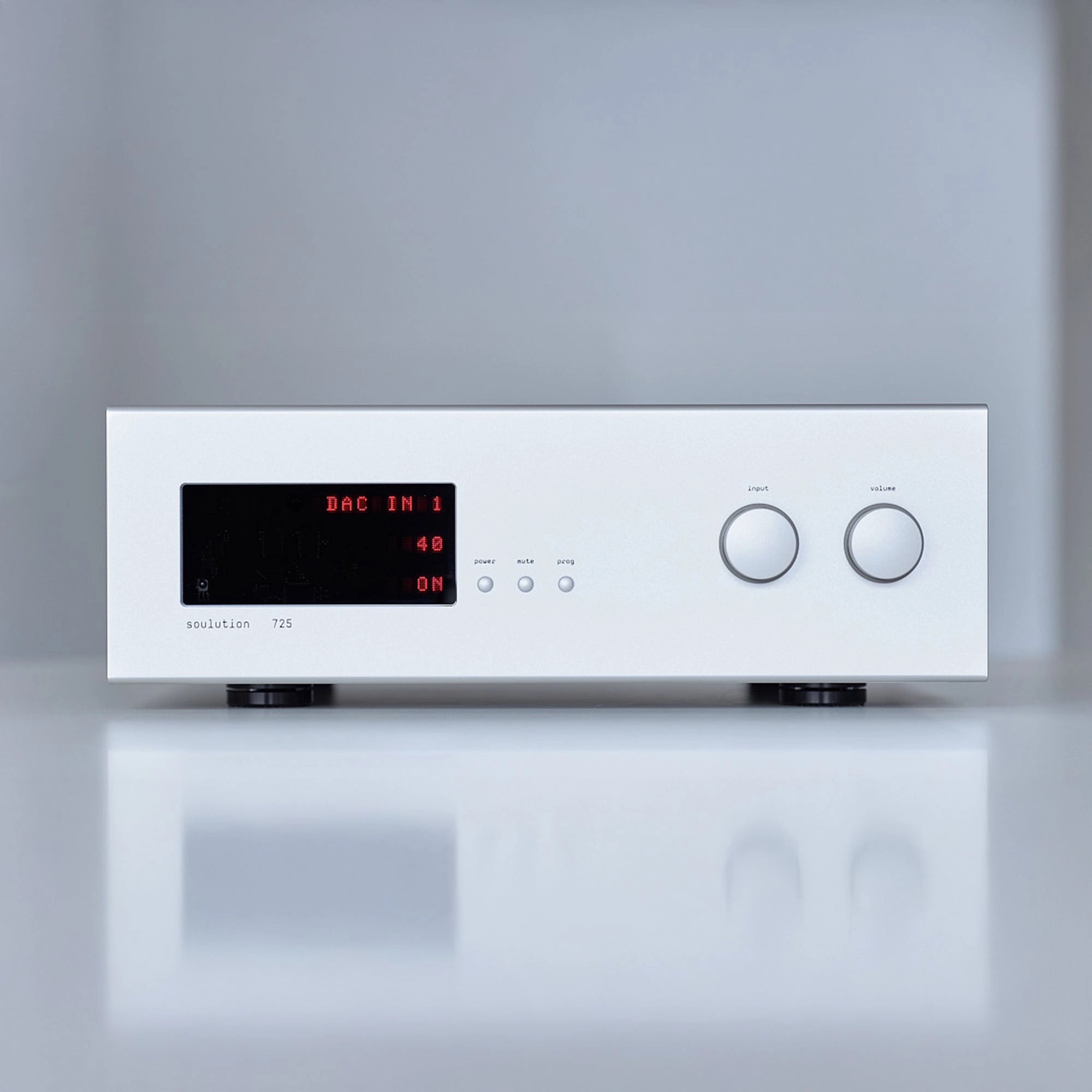 Soulution 725 Preamplifier