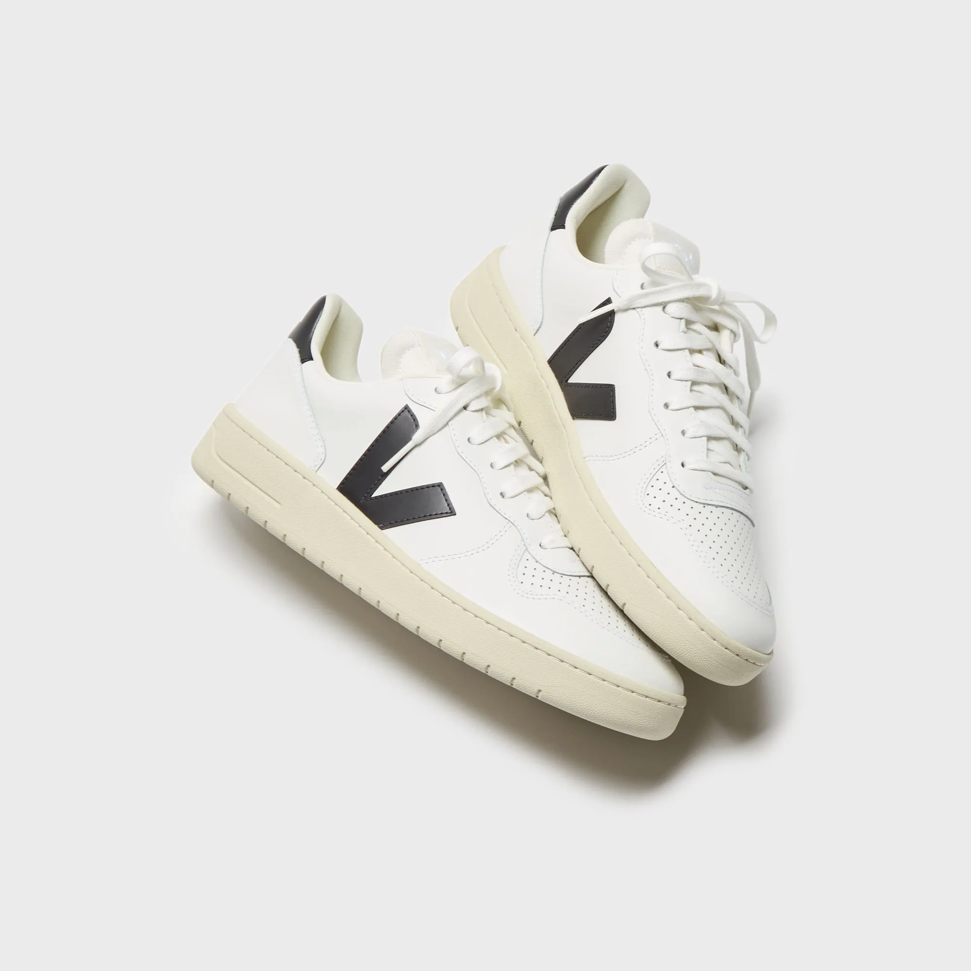 Valentine's Day Sale Father's Day Sale Veja V-10 - Extra White / Black