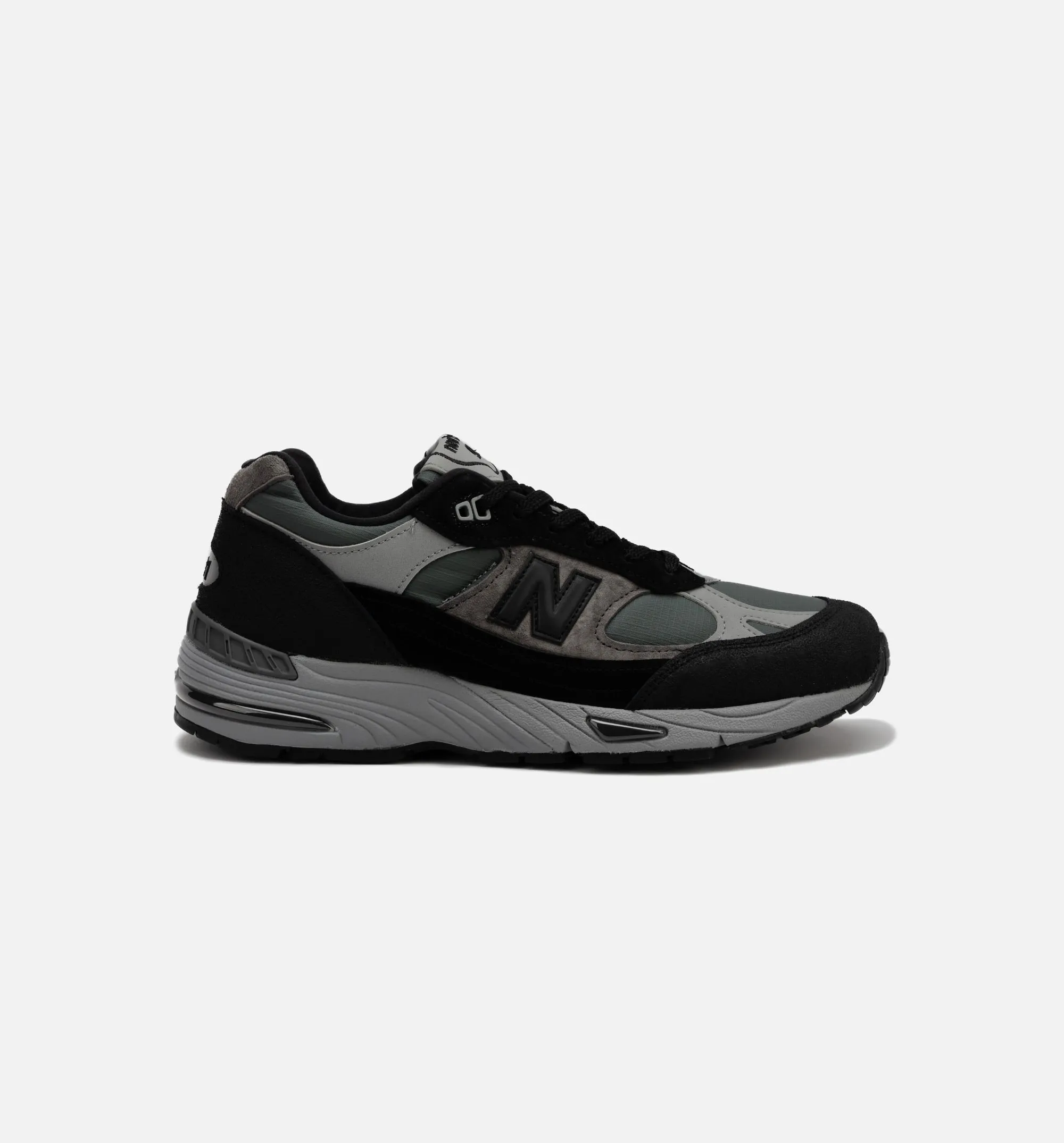 991V1 Made In Uk Mens Lifestyle Shoe - Black/Grey Slip-On Mary Janes Raised Pattern