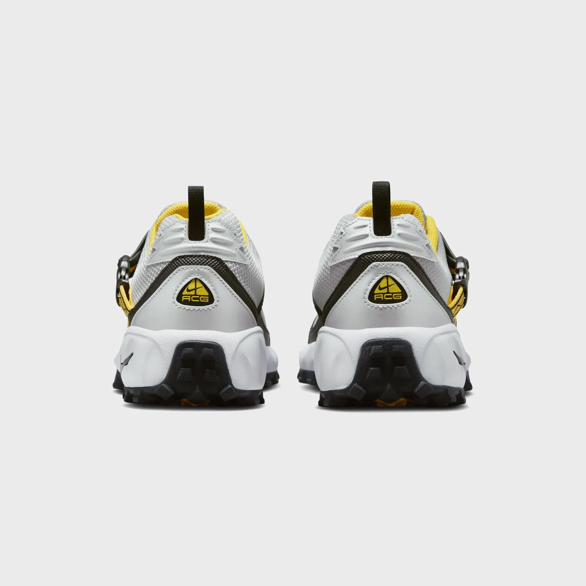 Game-Changer Footwear Walk with Power Nike Acg Phassad - Black / Yellow Zest / Metallic Silver