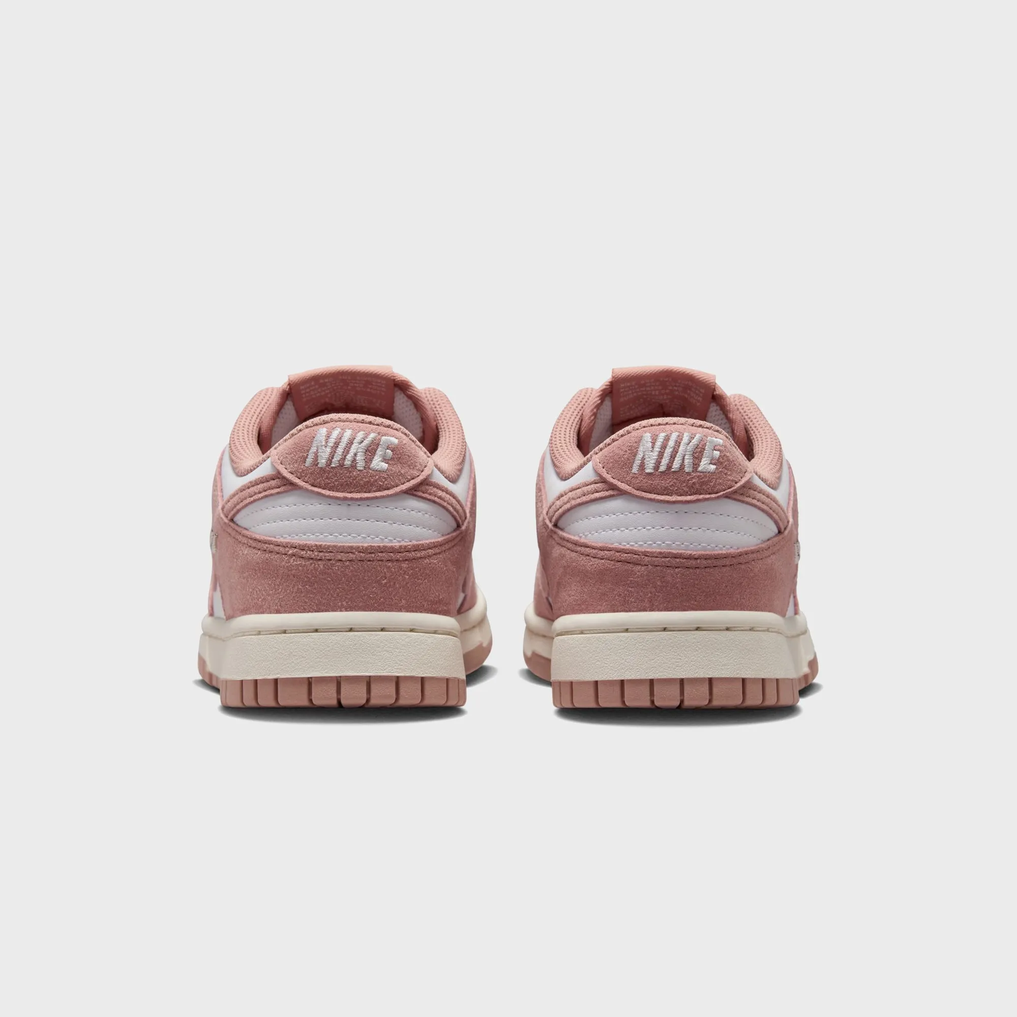 Formal Comfort Nike Wmns Dunk Low - White / Particle Pink / Sail / Metallic Silver