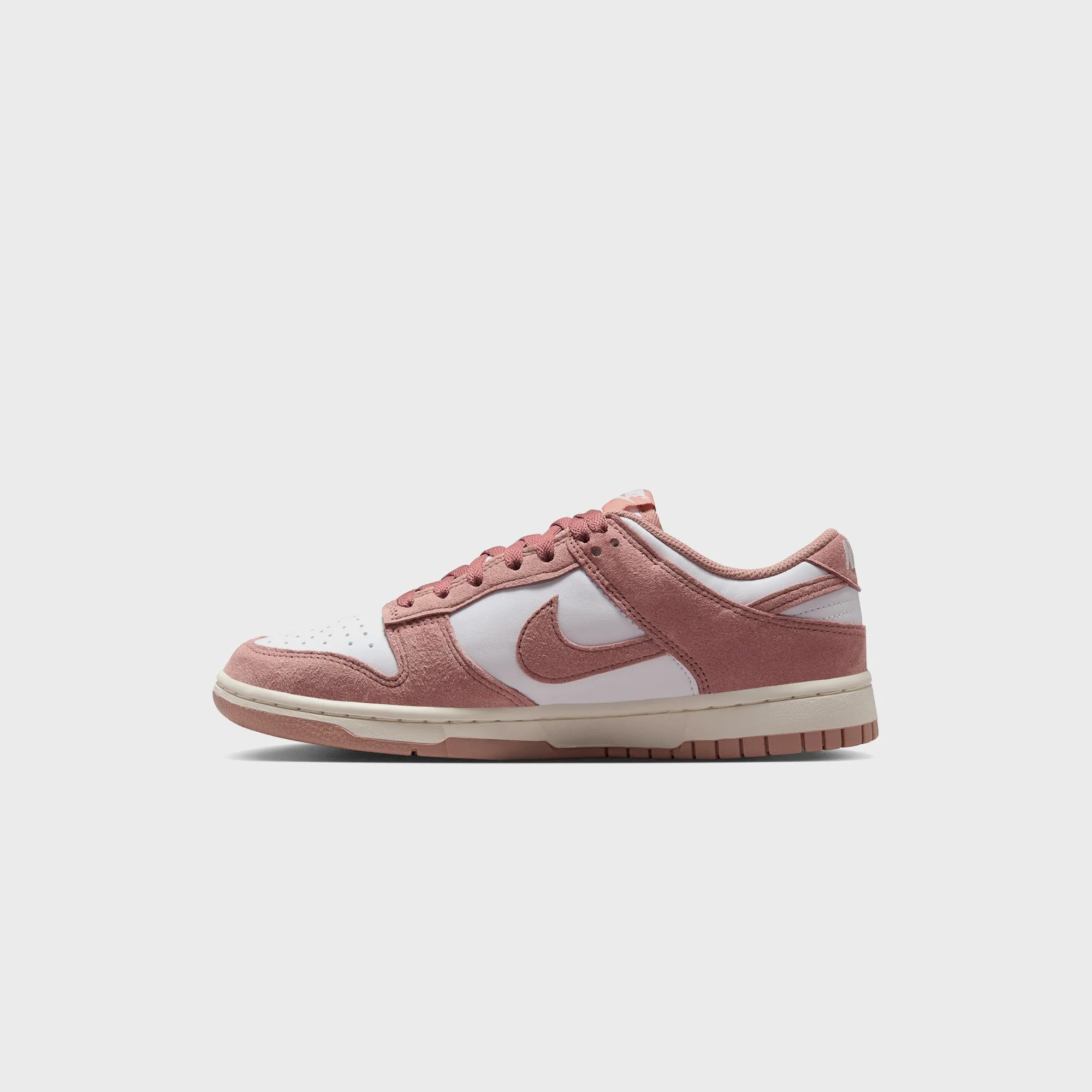Nike Wmns Dunk Low - White / Particle Pink / Sail / Metallic Silver Performance - Oriented Anti-Slip Trait Degree