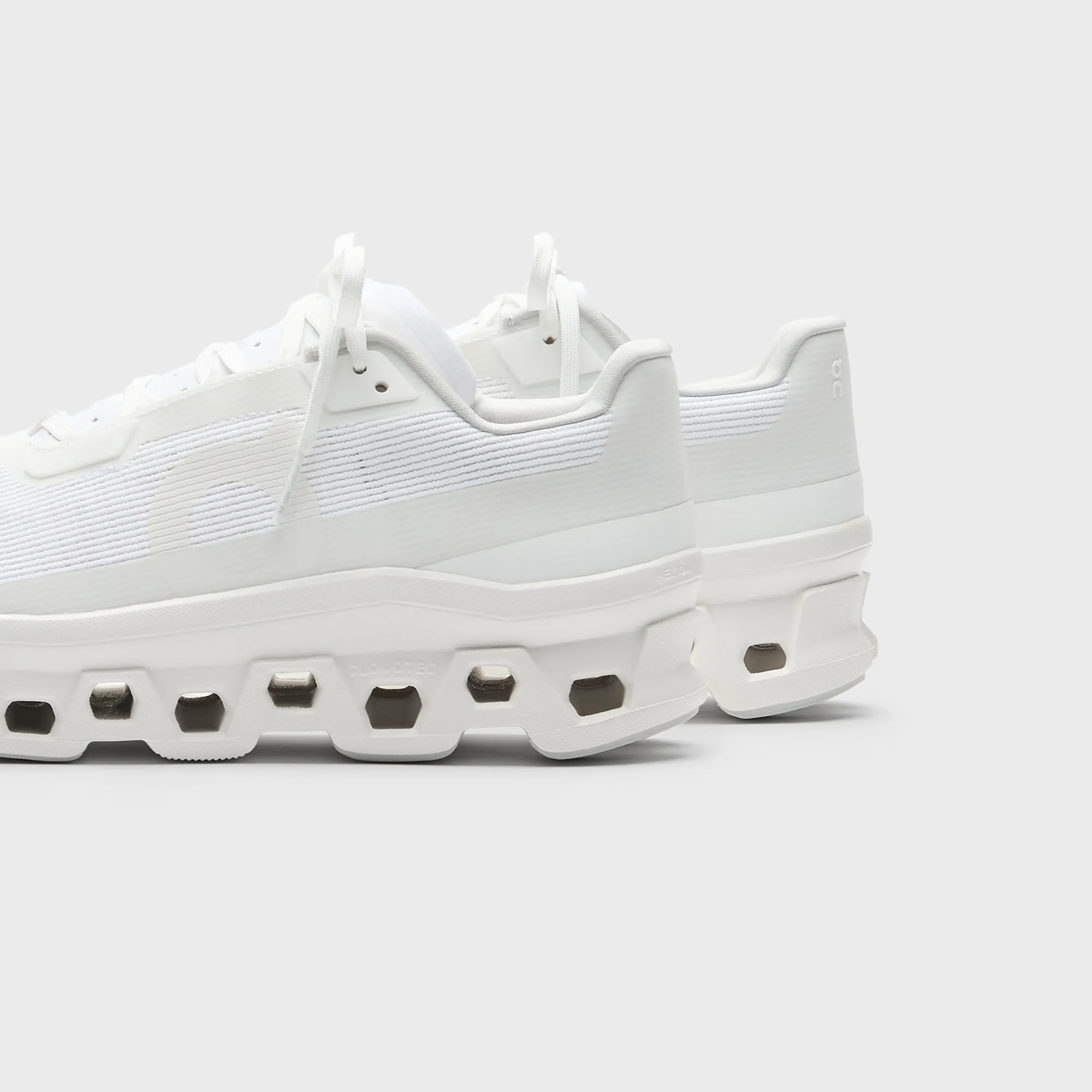 Push Beyond Limits On Running Cloudmonster - Void White