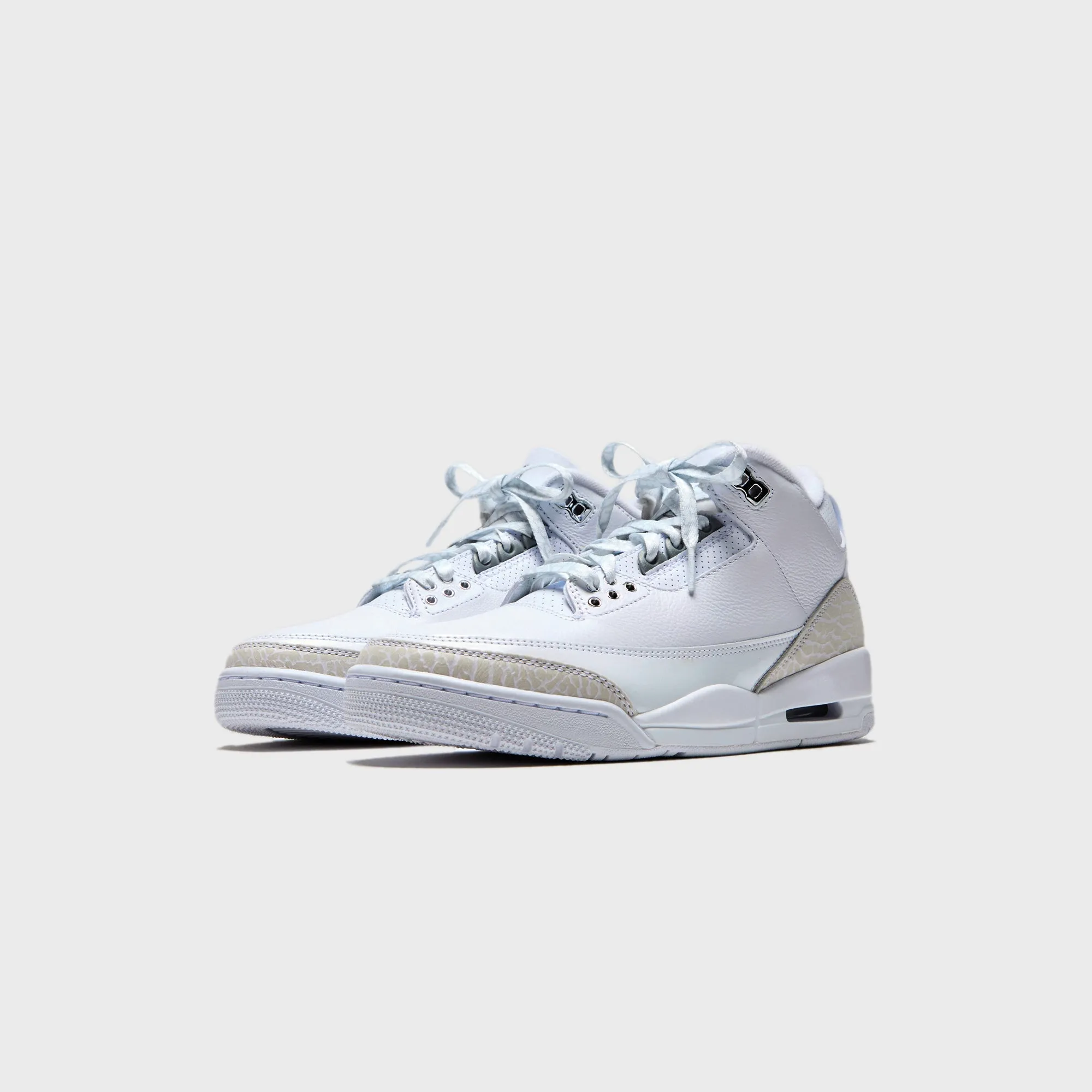 Jordan Air Jordan 3 - White / Metallic Silver Made to Turn Heads