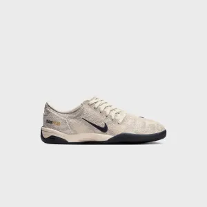 Nike Wmns T90 Sp - Pale Ivory / Black Sandal Buckles