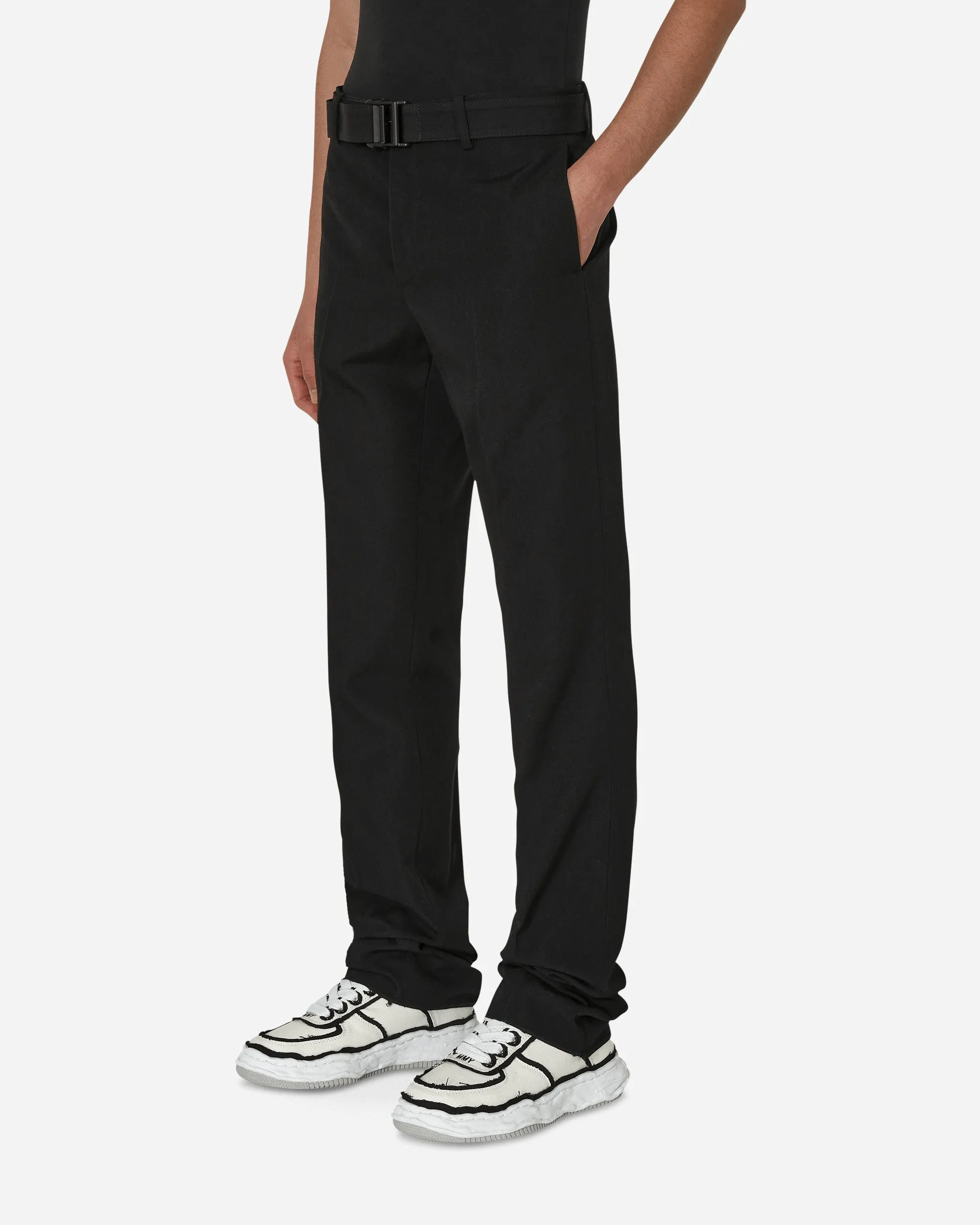 Buckle Dry Wool Slim Pants Black Flat-stitched Sleeve