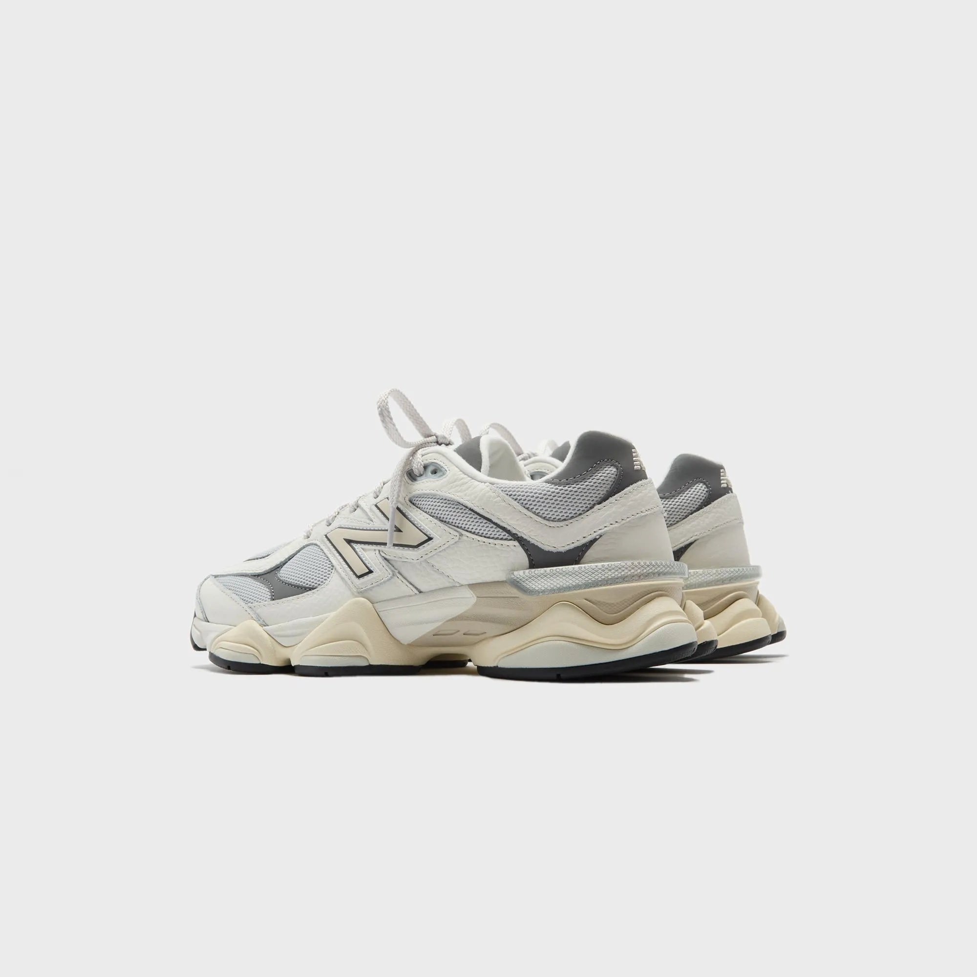 New Balance 9060 - Sea Salt Comfortable Flooring