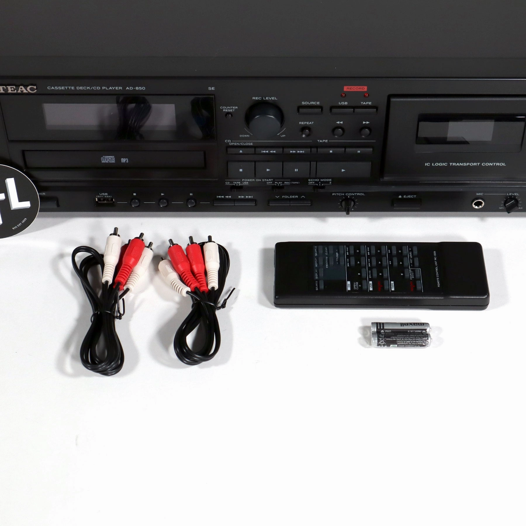 Teac: AD-850 Cassette Player / CD Player / USB Recorder (AD850SEB) - Black