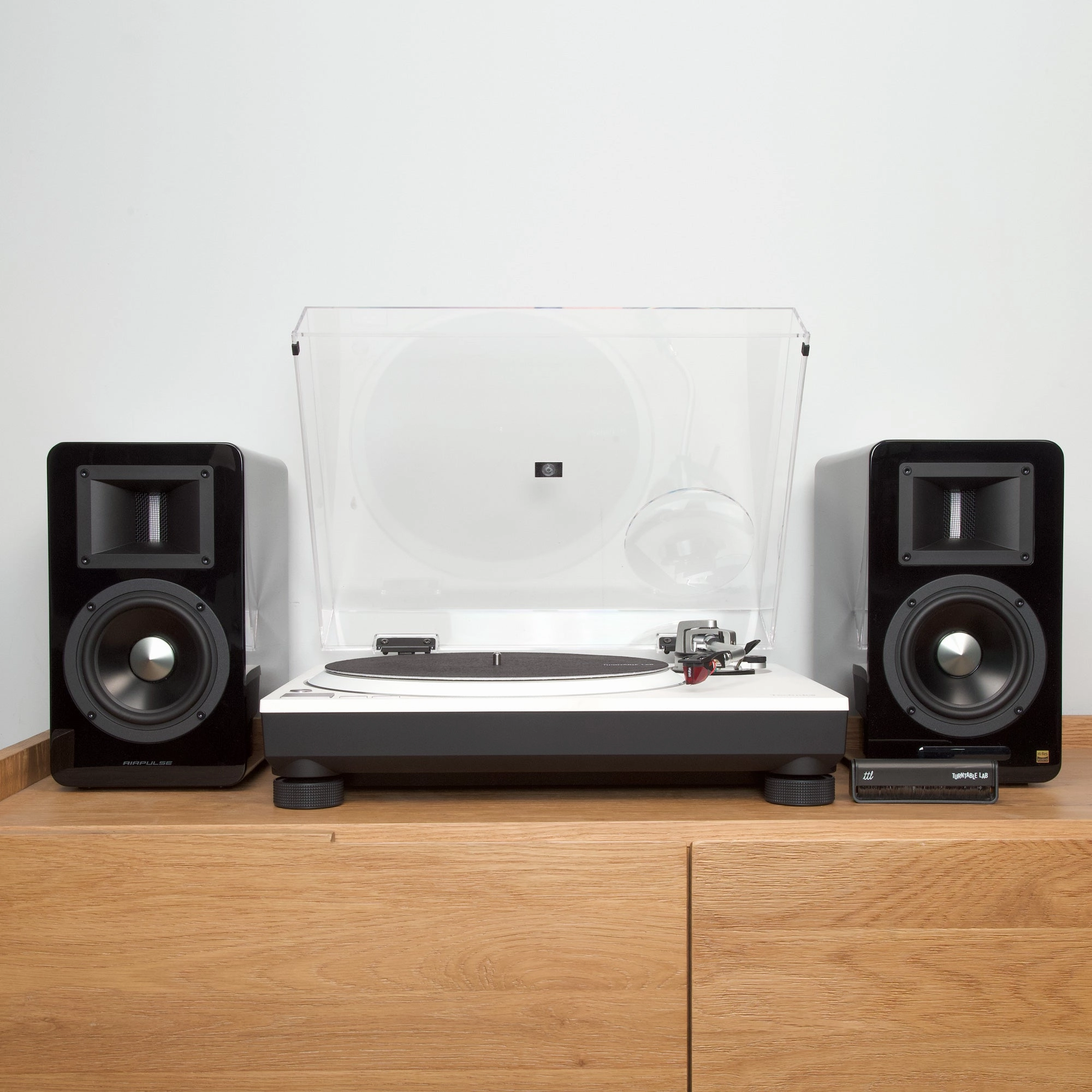 Technics: SL-1500C / Edifier Airpulse / Turntable Package