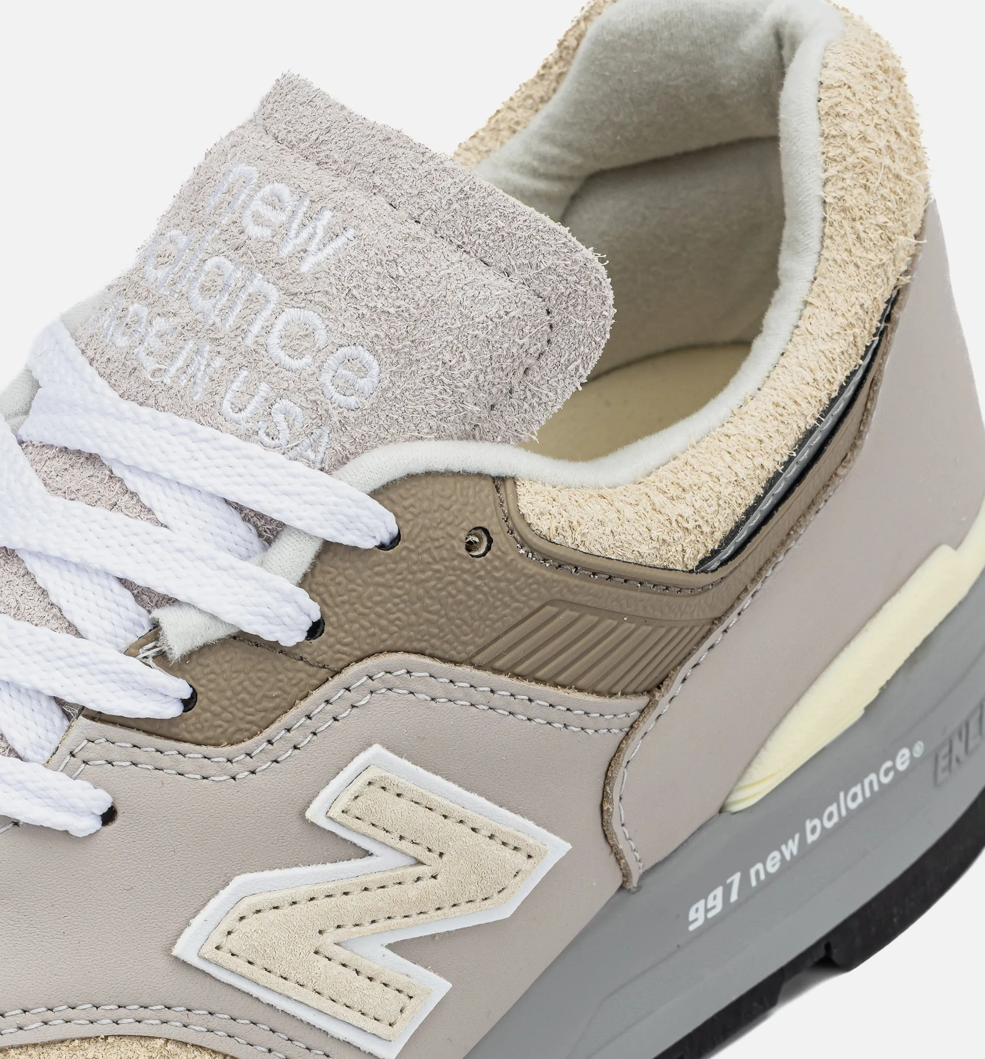 Anti - Bacterial Nylon Teddy Santis X 997 Made In Usa Moonrock Driftwood Mens Lifestyle Shoe - Moonrock/Driftwood